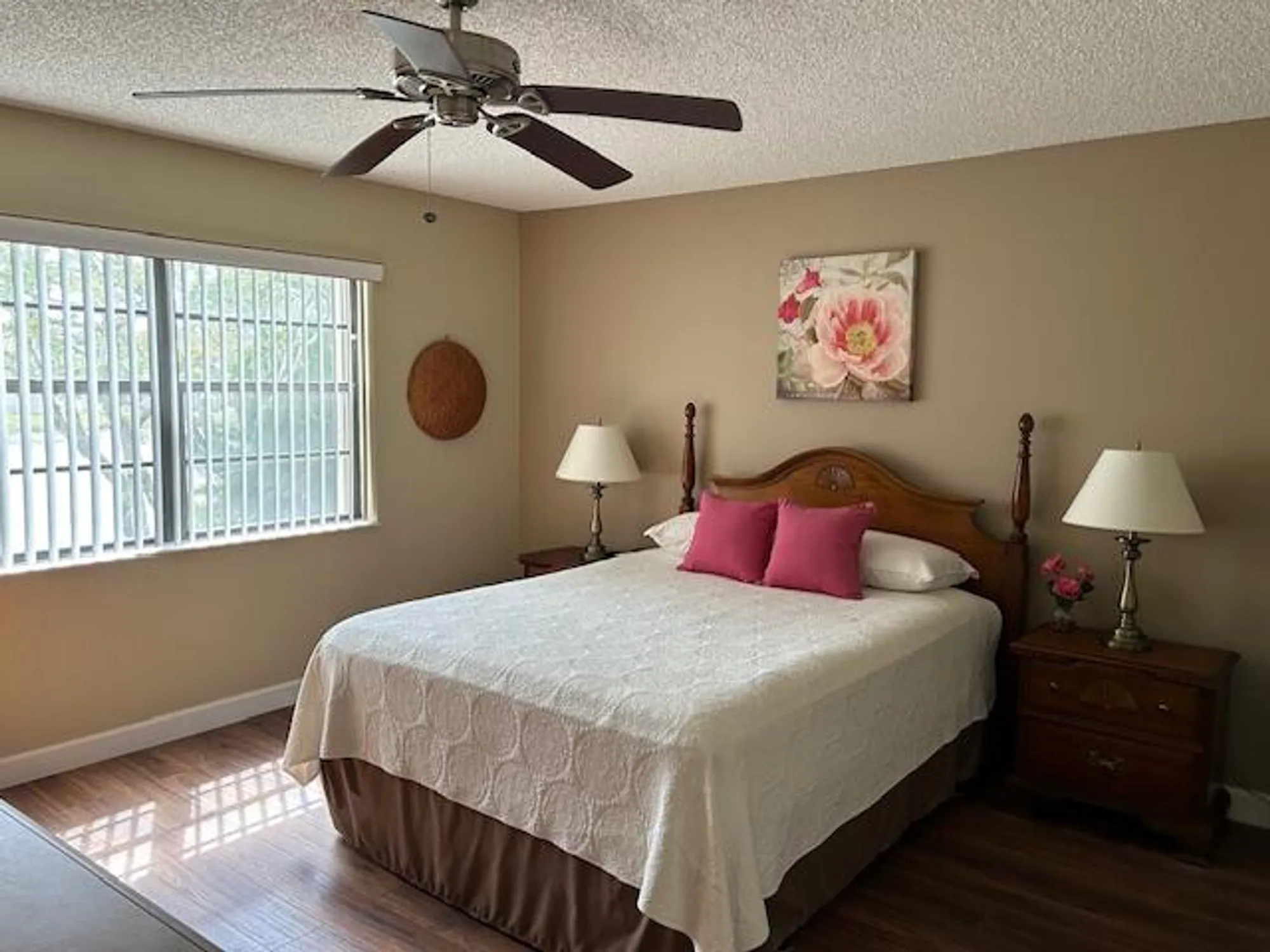 Property Slideshow image 12 of 40 | 140 lake nancy ln apt 213, West Palm Beach, FL, 33411