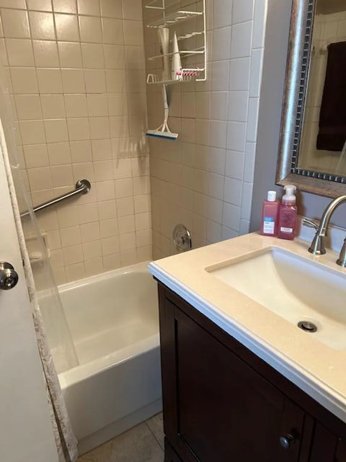 Property Slideshow image 10 of 40 | 140 lake nancy ln apt 213, West Palm Beach, FL, 33411