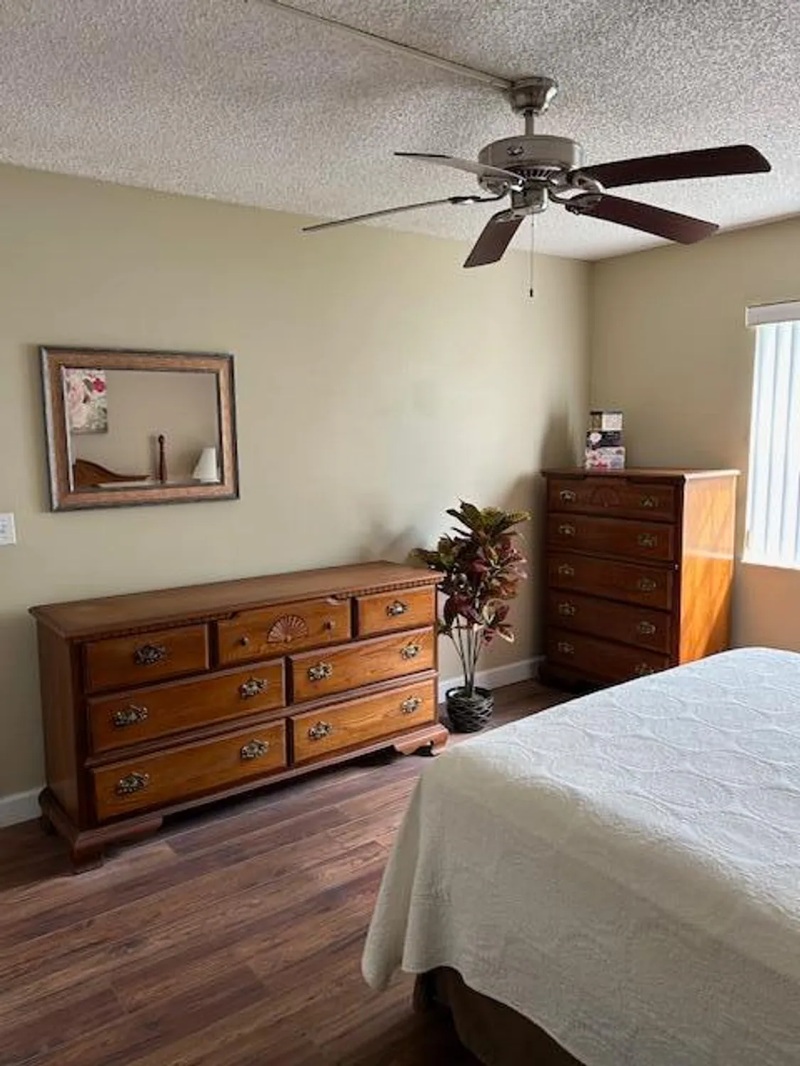 Property Slideshow image 13 of 40 | 140 lake nancy ln apt 213, West Palm Beach, FL, 33411