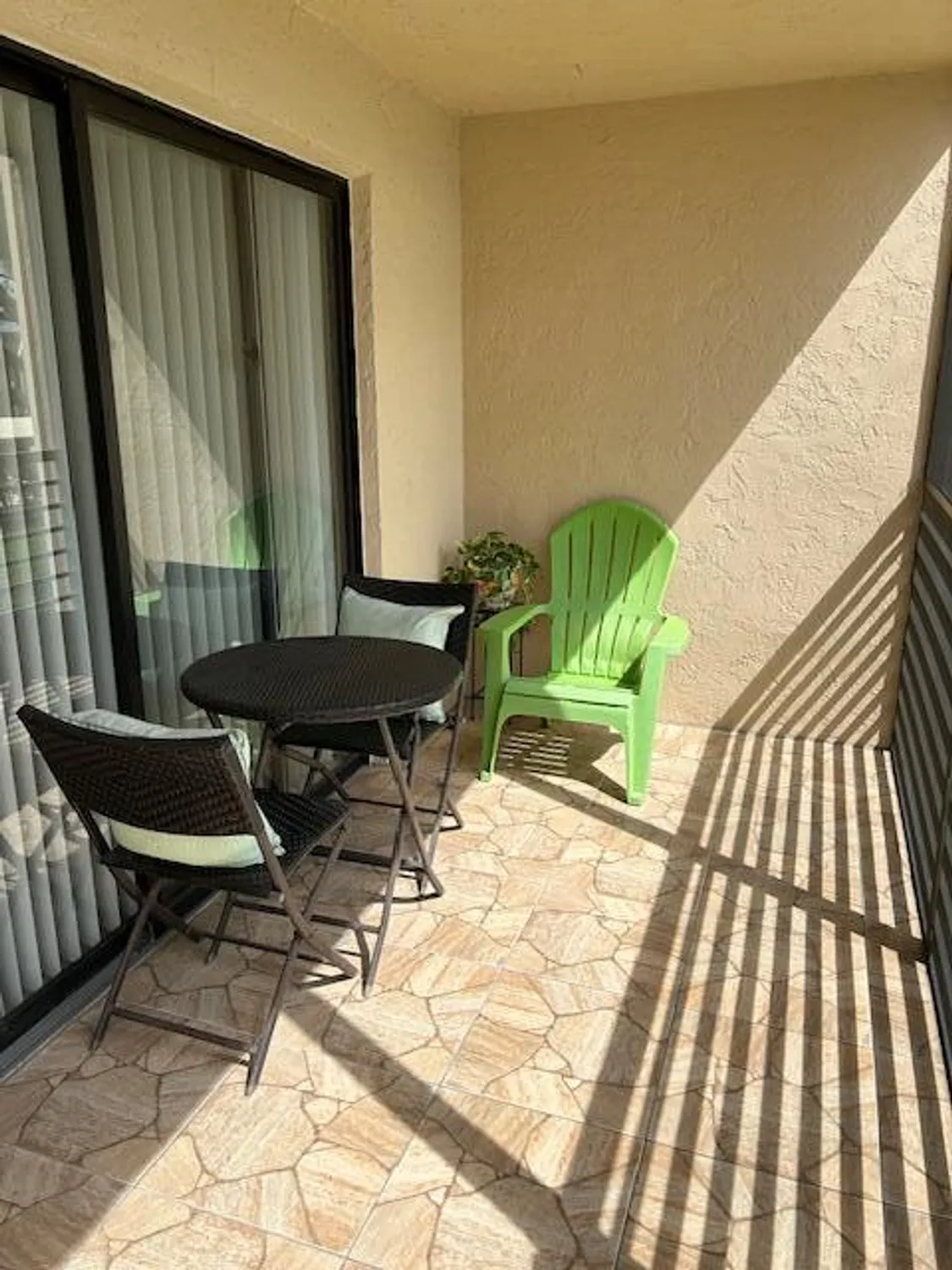 Property Slideshow image 18 of 40 | 140 lake nancy ln apt 213, West Palm Beach, FL, 33411