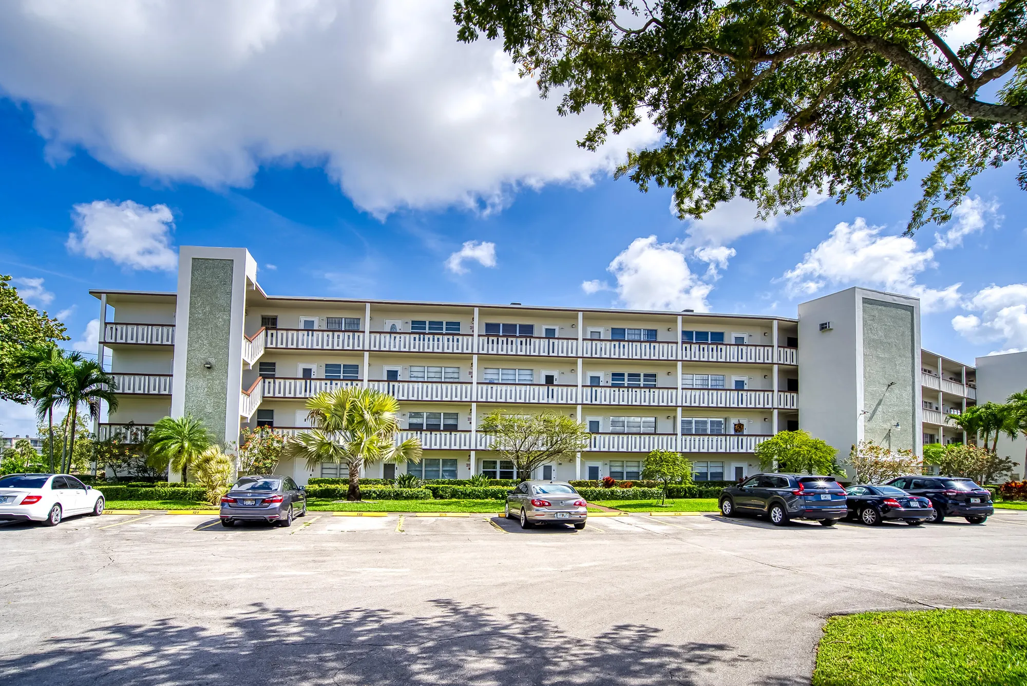 Property Slideshow image 1 of 46 | 127 southampton b # 127, West Palm Beach, FL, 33417