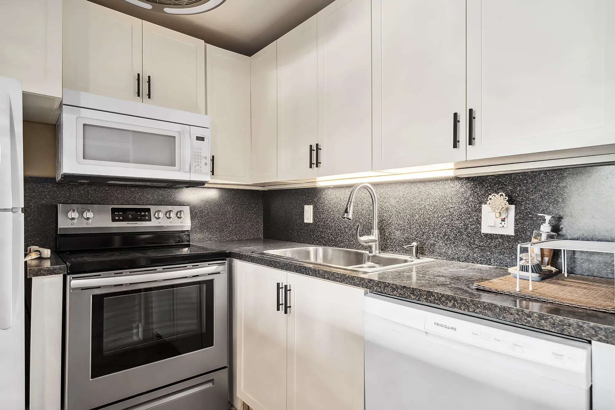 Property Slideshow image 12 of 46 | 127 southampton b # 127, West Palm Beach, FL, 33417