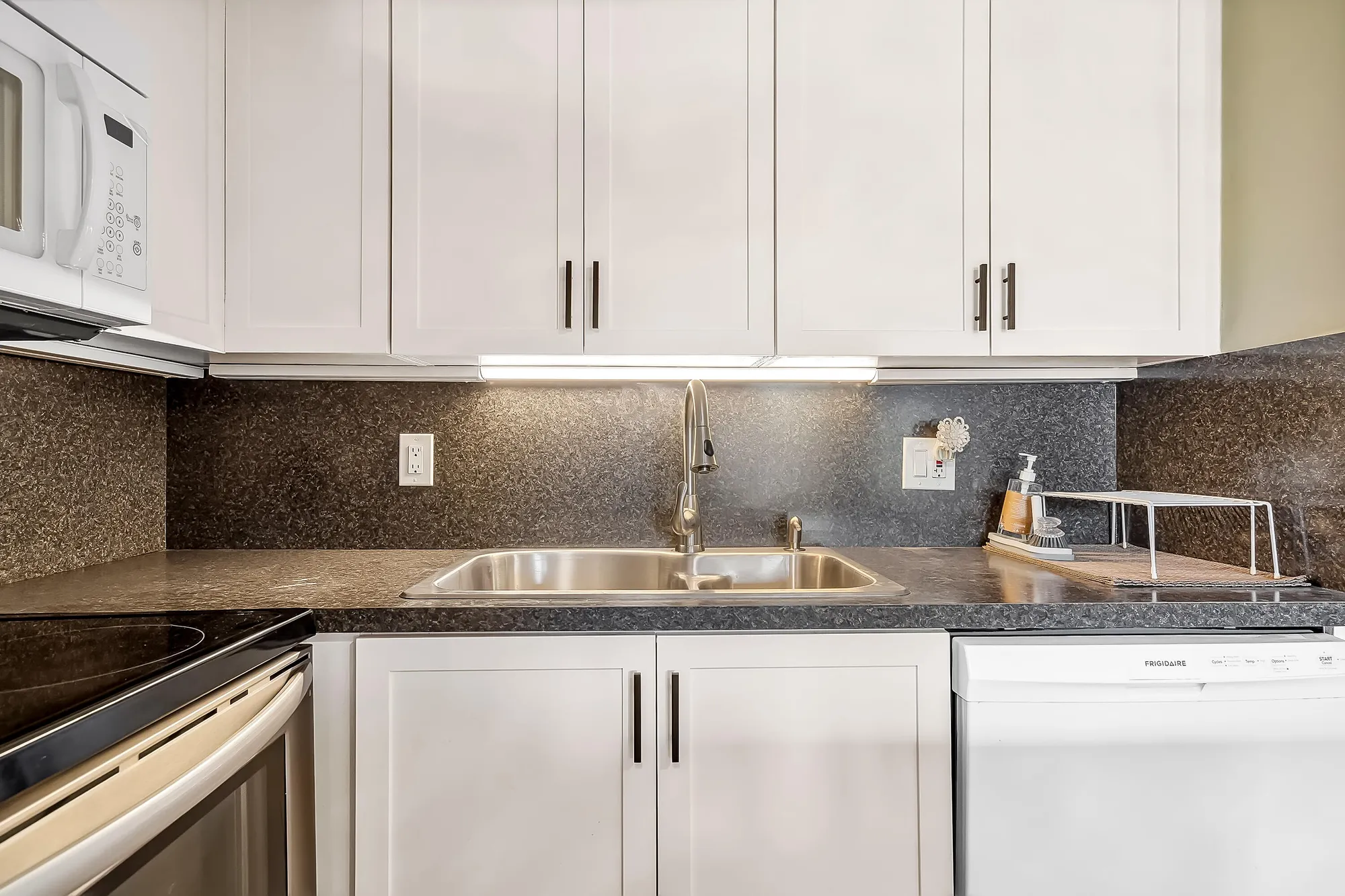 Property Slideshow image 14 of 46 | 127 southampton b # 127, West Palm Beach, FL, 33417