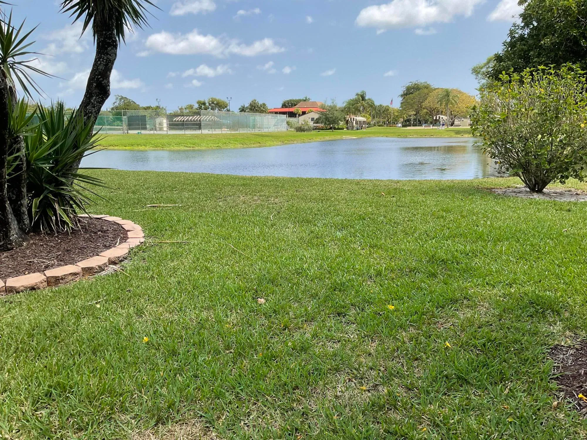 Property Slideshow image 27 of 34 | 3898 vine tree trl b, Lake Worth, FL, 33467