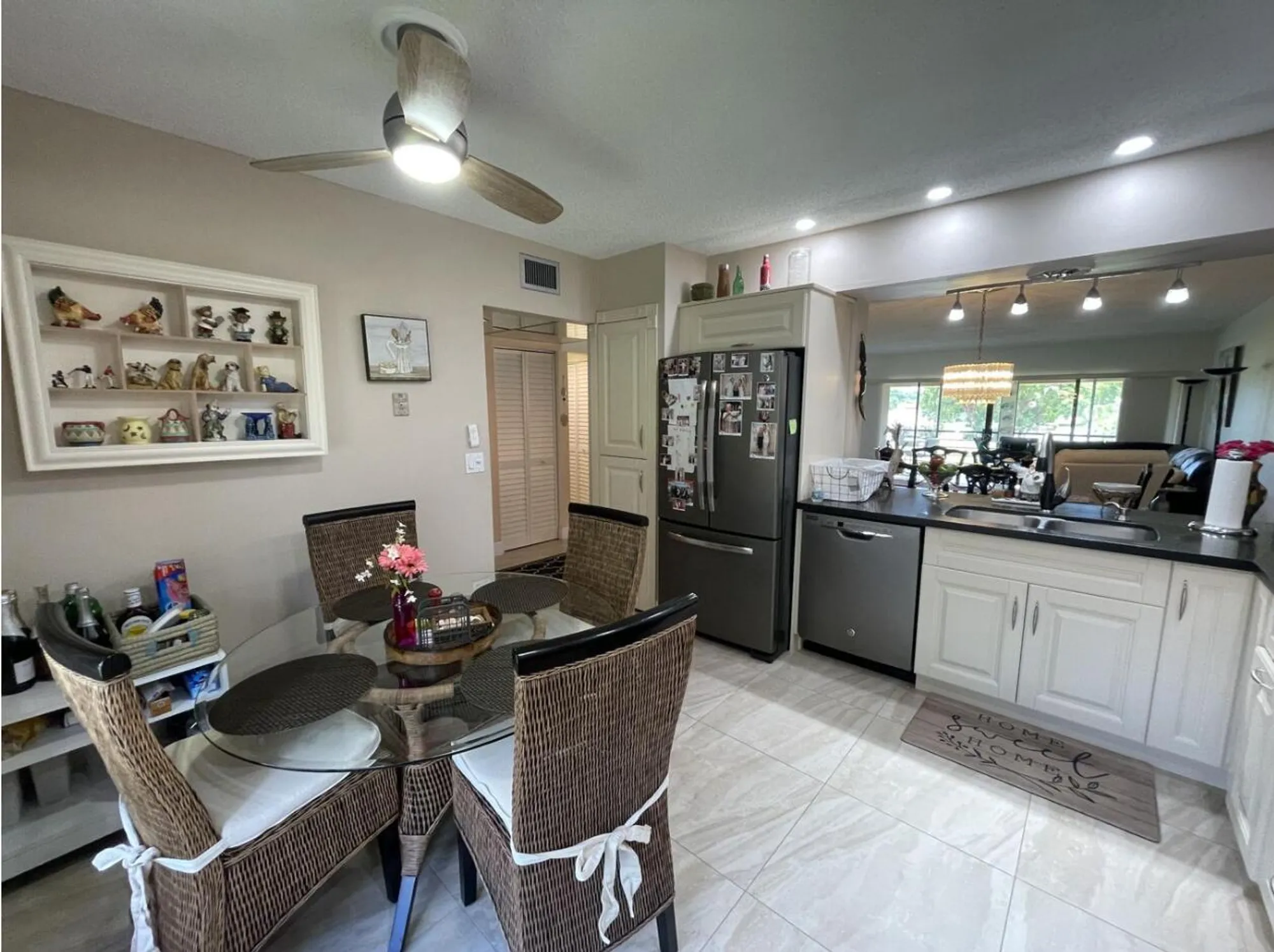 Property Slideshow image 5 of 35 | 11282 green lake dr apt 202, Boynton Beach, FL, 33437