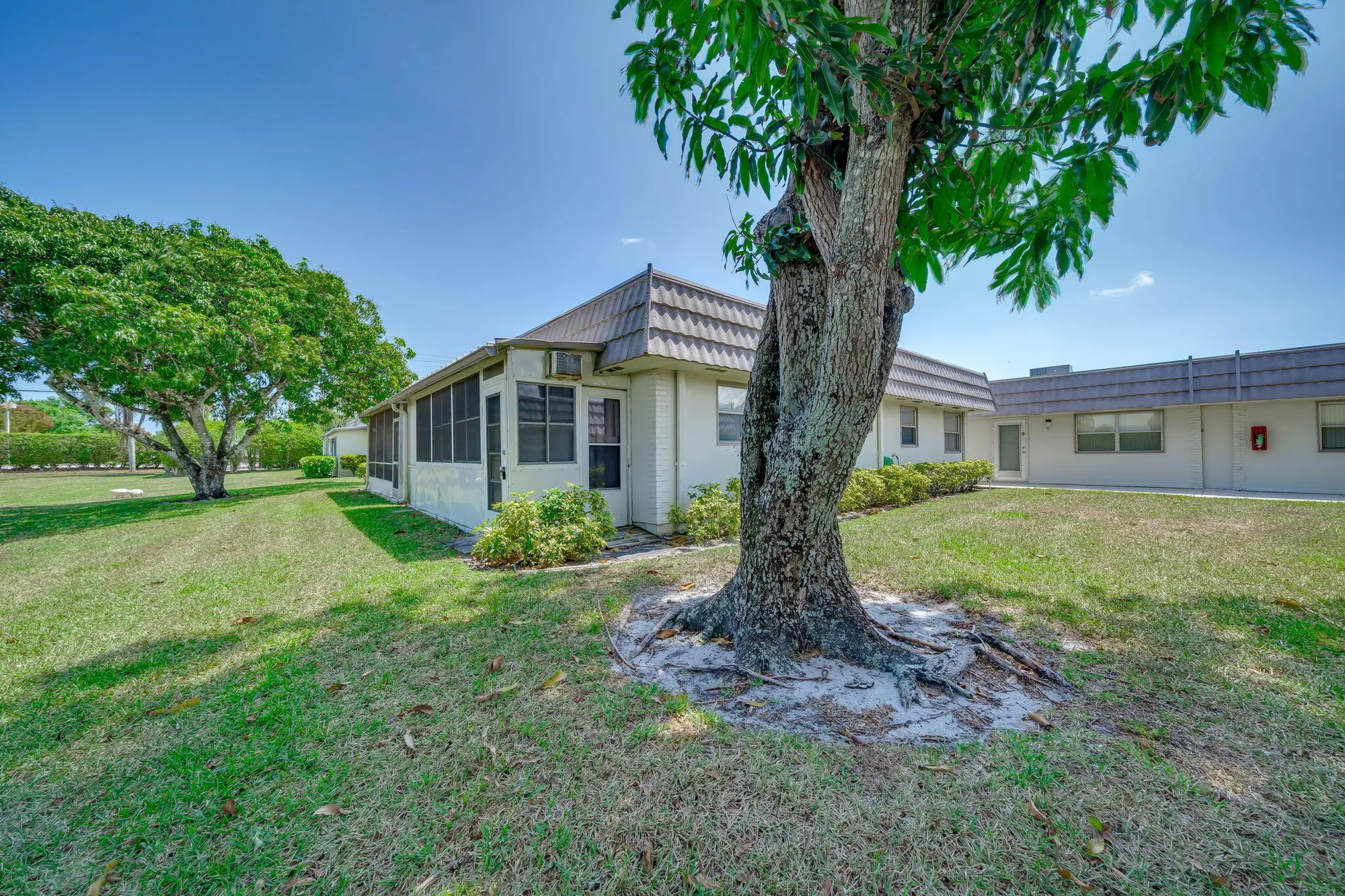 Property Slideshow image 6 of 35 | 8 valencia a, Delray Beach, FL, 33446