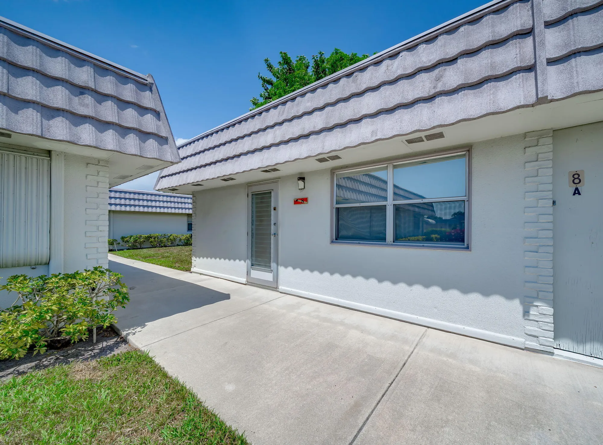 Property Slideshow image 2 of 35 | 8 valencia a, Delray Beach, FL, 33446