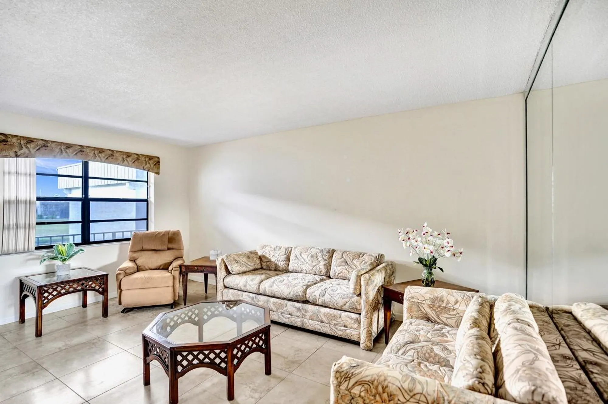Property Slideshow image 18 of 46 | 475 piedmont j, Delray Beach, FL, 33484