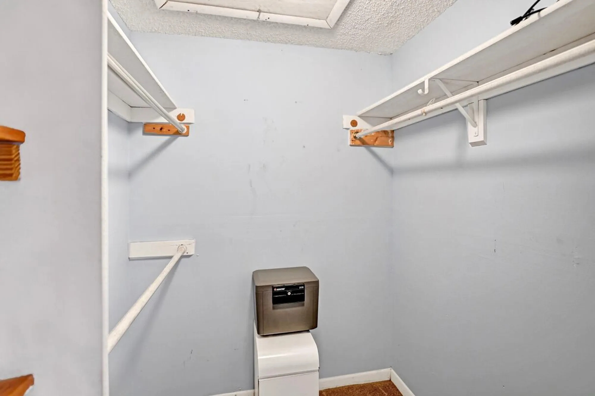 Property Slideshow image 27 of 46 | 475 piedmont j, Delray Beach, FL, 33484