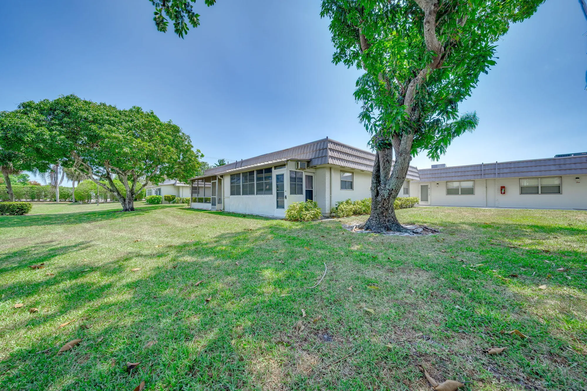 Property Slideshow image 1 of 35 | 8 valencia a, Delray Beach, FL, 33446