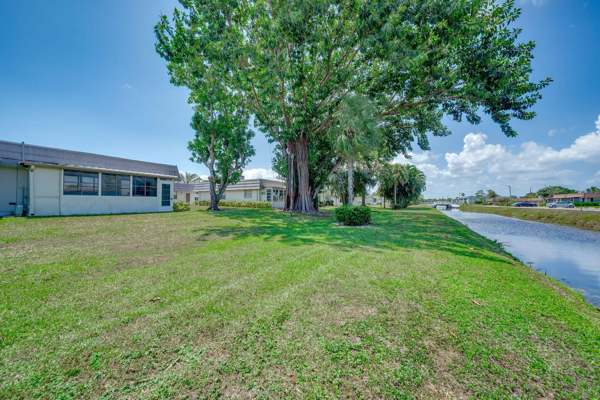 Property Slideshow image 27 of 35 | 8 valencia a, Delray Beach, FL, 33446