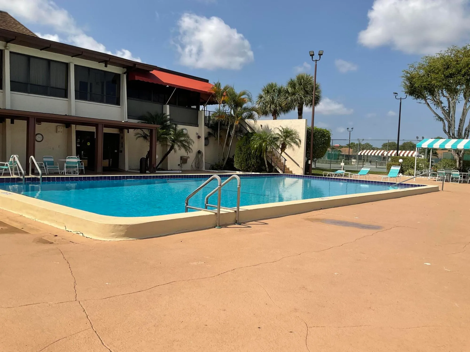 Property Slideshow image 33 of 34 | 3898 vine tree trl b, Lake Worth, FL, 33467