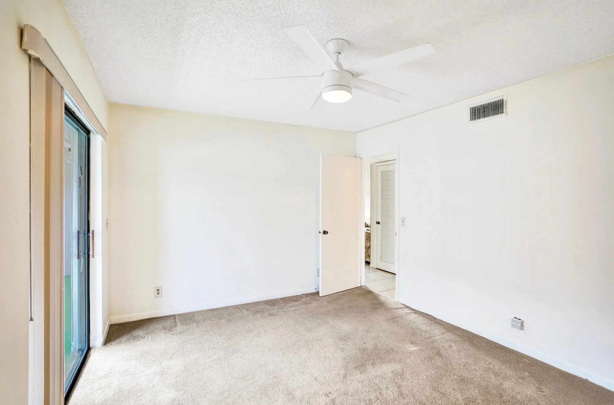 Property Slideshow image 23 of 46 | 475 piedmont j, Delray Beach, FL, 33484