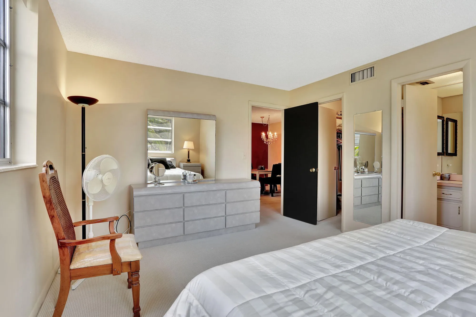 Property Slideshow image 3 of 61 | 2951 nw 46th ave 201, Lauderdale Lakes, FL, 33313
