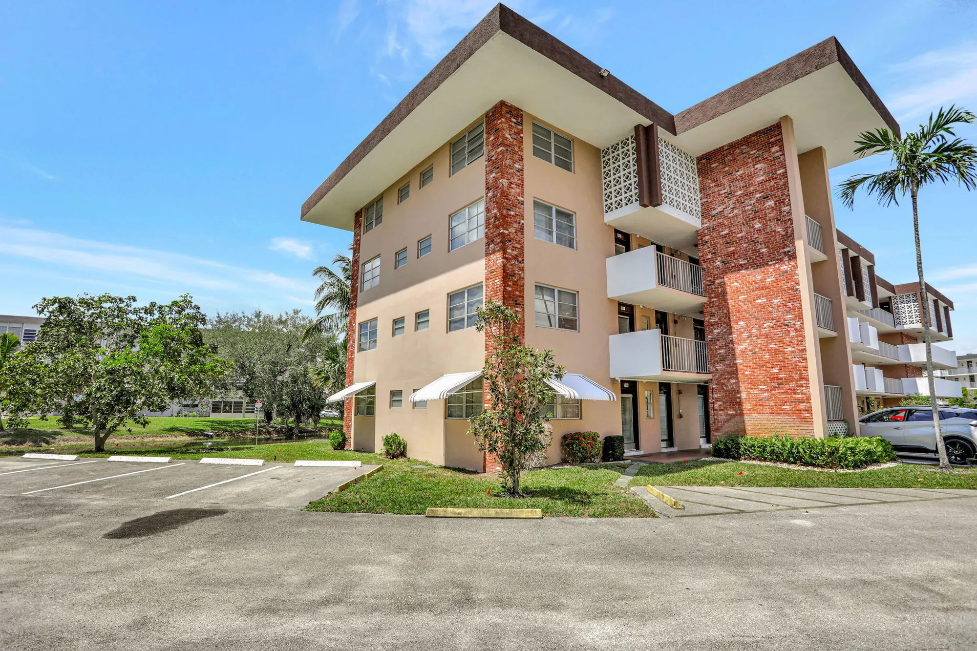 Property Slideshow image 29 of 61 | 2951 nw 46th ave 201, Lauderdale Lakes, FL, 33313