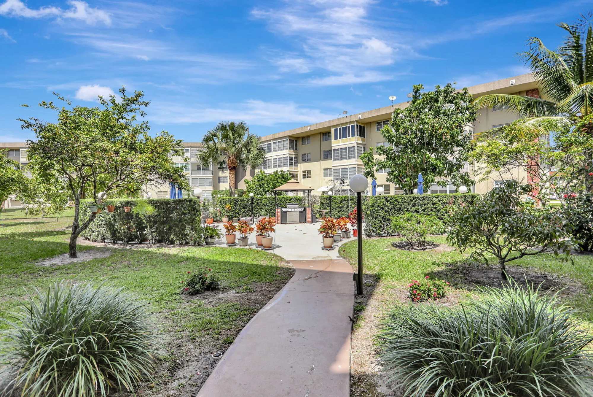 Property Slideshow image 32 of 68 | 3051 nw 46th ave 406, Lauderdale Lakes, FL, 33313