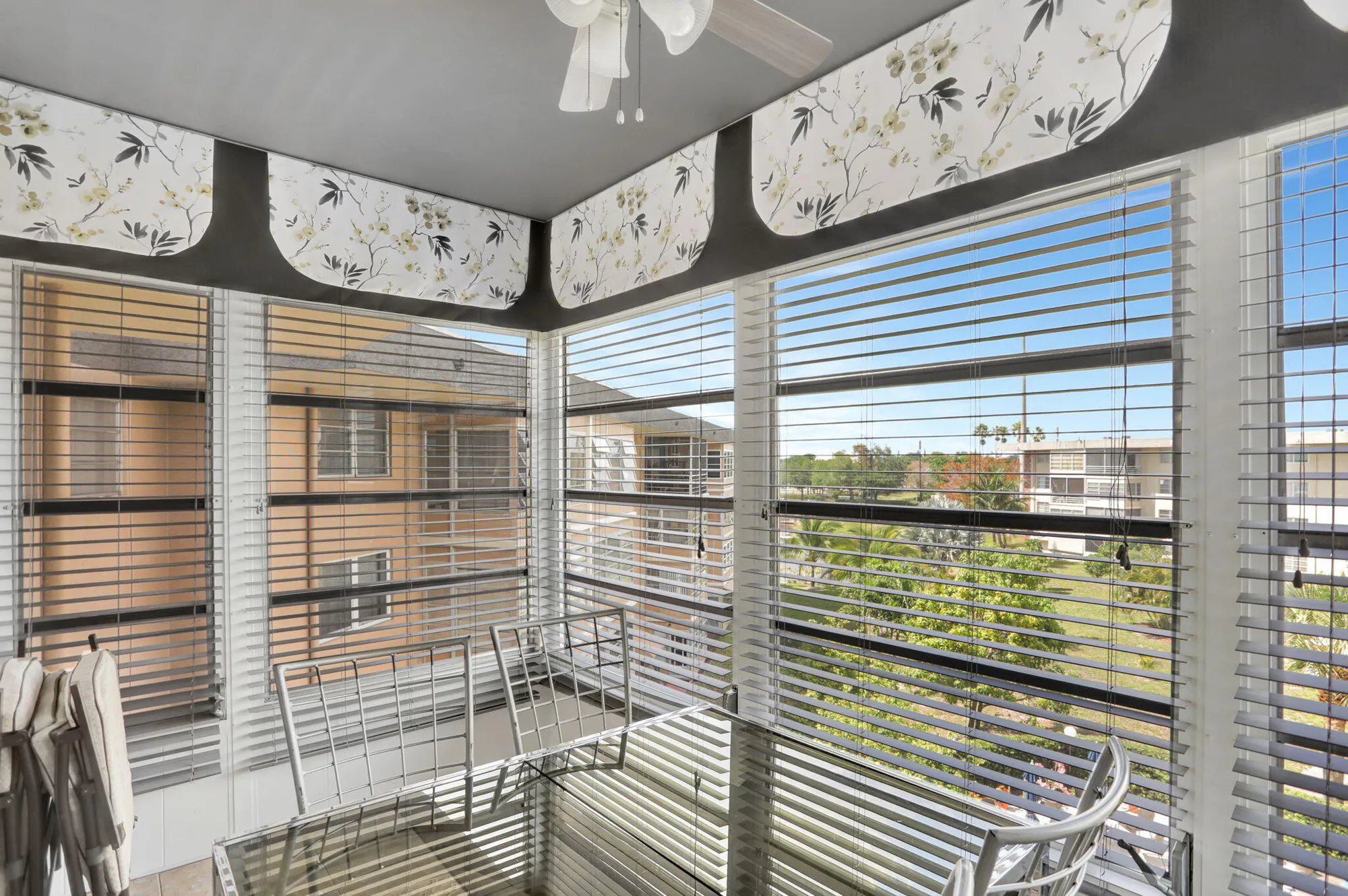 Property Slideshow image 16 of 68 | 3051 nw 46th ave 406, Lauderdale Lakes, FL, 33313