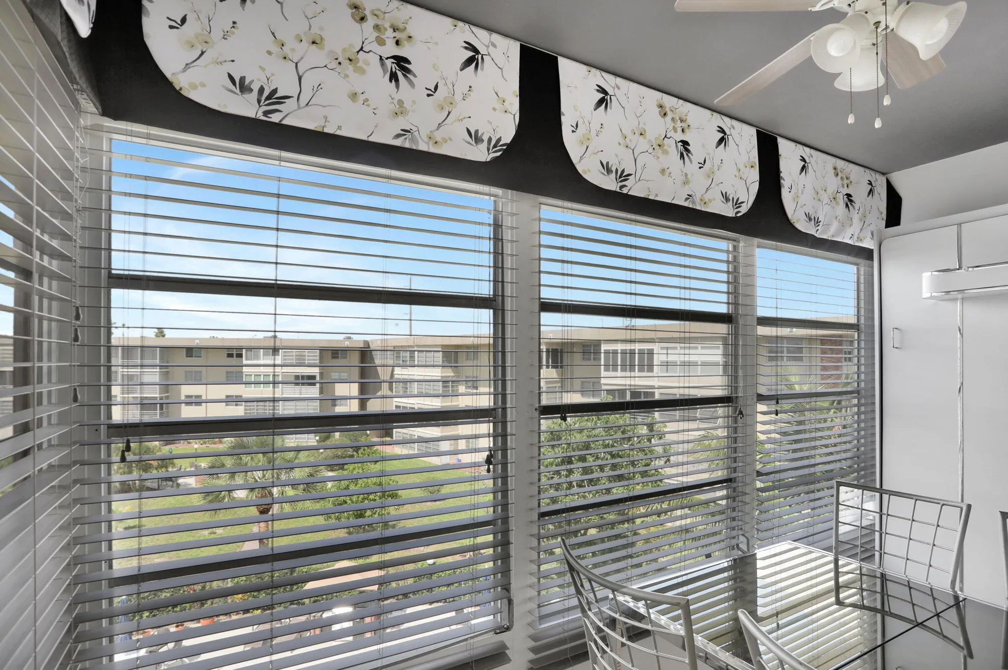 Property Slideshow image 17 of 68 | 3051 nw 46th ave 406, Lauderdale Lakes, FL, 33313