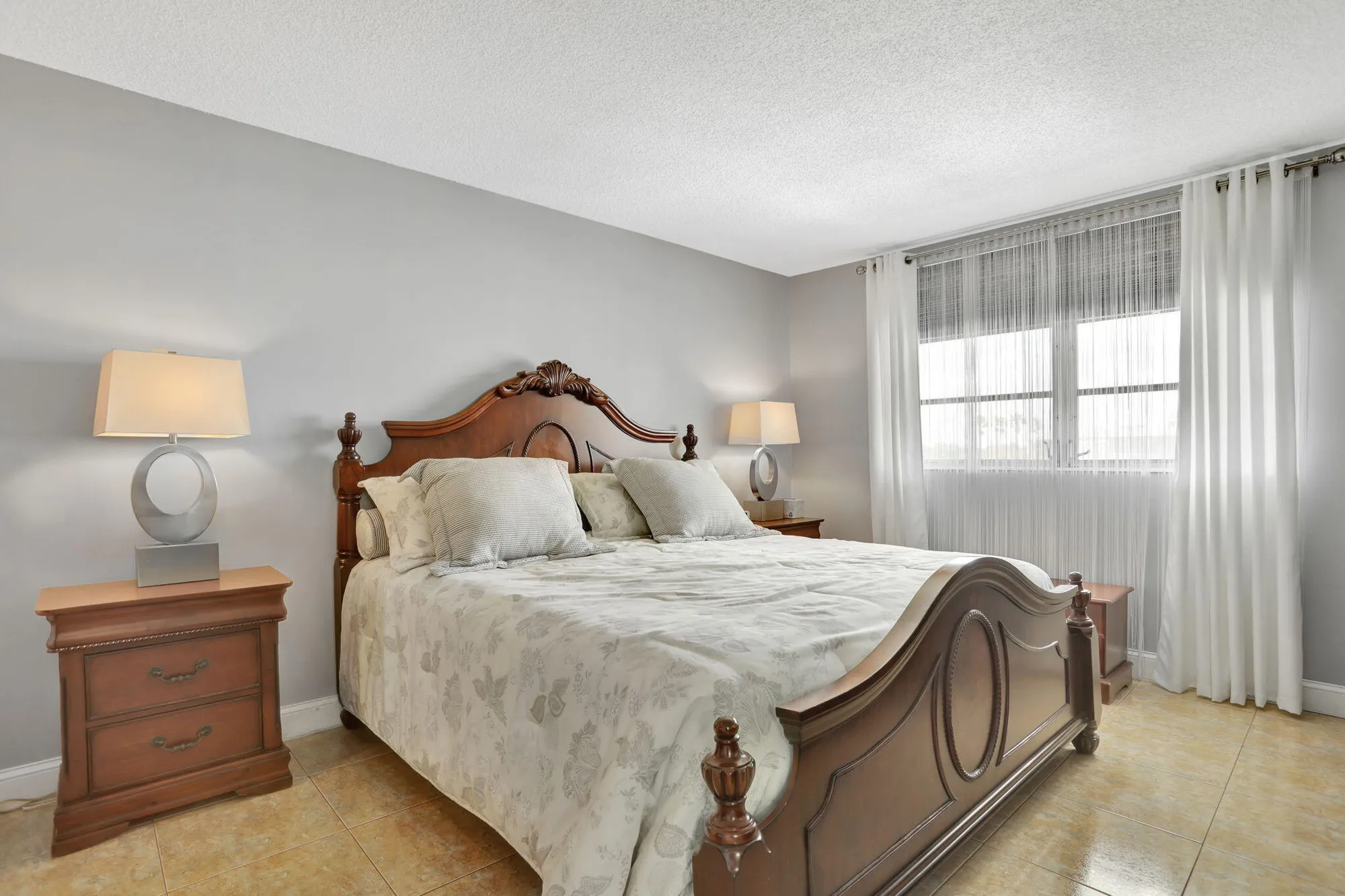 Property Slideshow image 4 of 68 | 3051 nw 46th ave 406, Lauderdale Lakes, FL, 33313