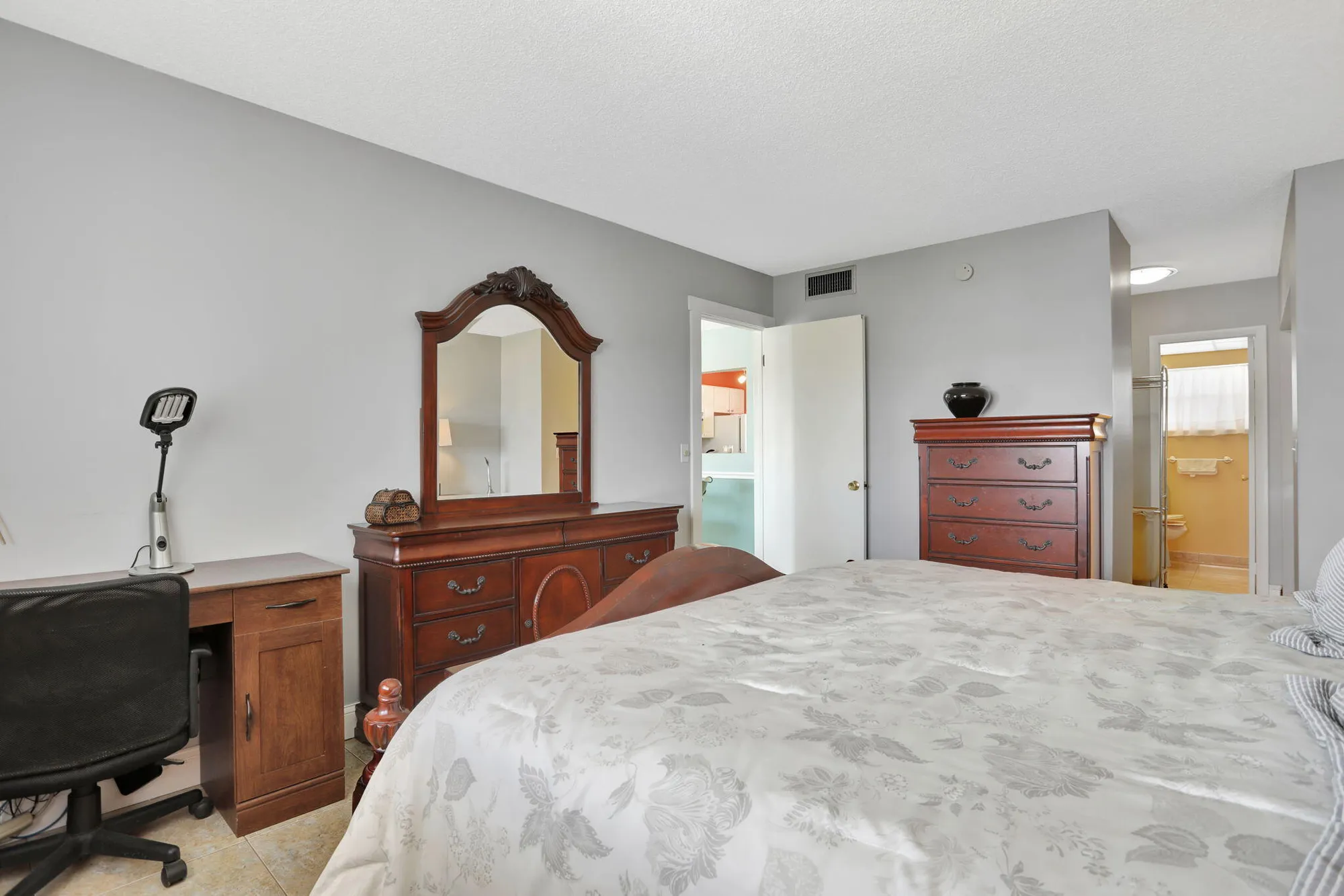 Property Slideshow image 19 of 68 | 3051 nw 46th ave 406, Lauderdale Lakes, FL, 33313