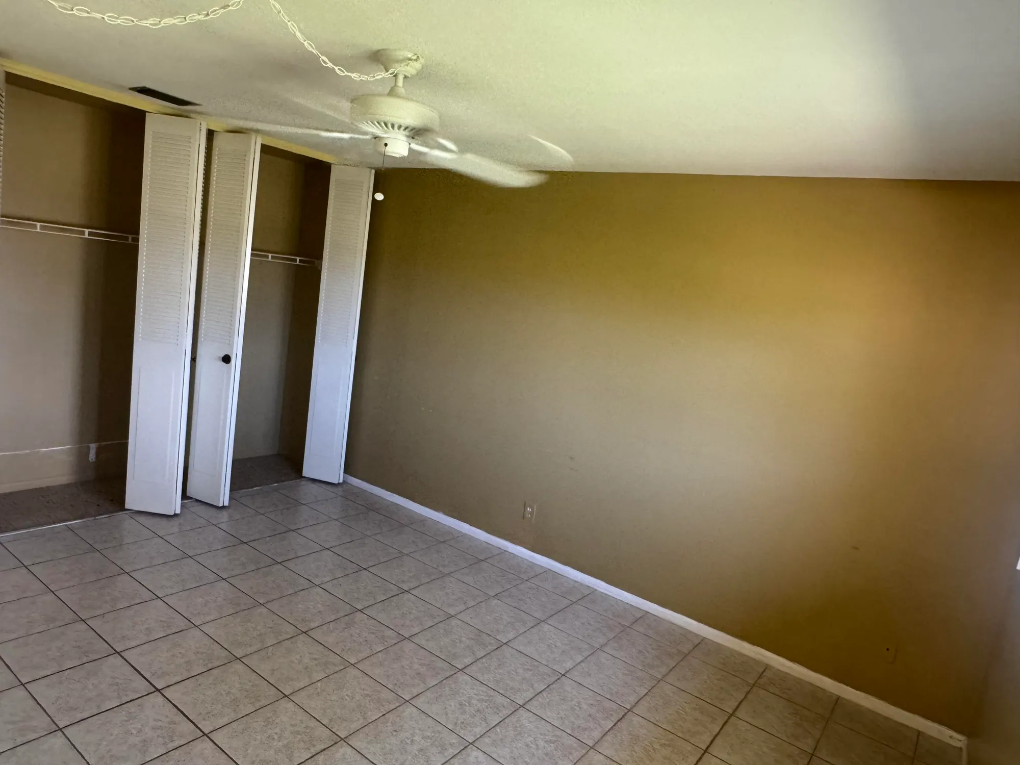 Property Slideshow image 11 of 32 | 2804 crosley dr e apt e apt e, West Palm Beach, FL, 33415