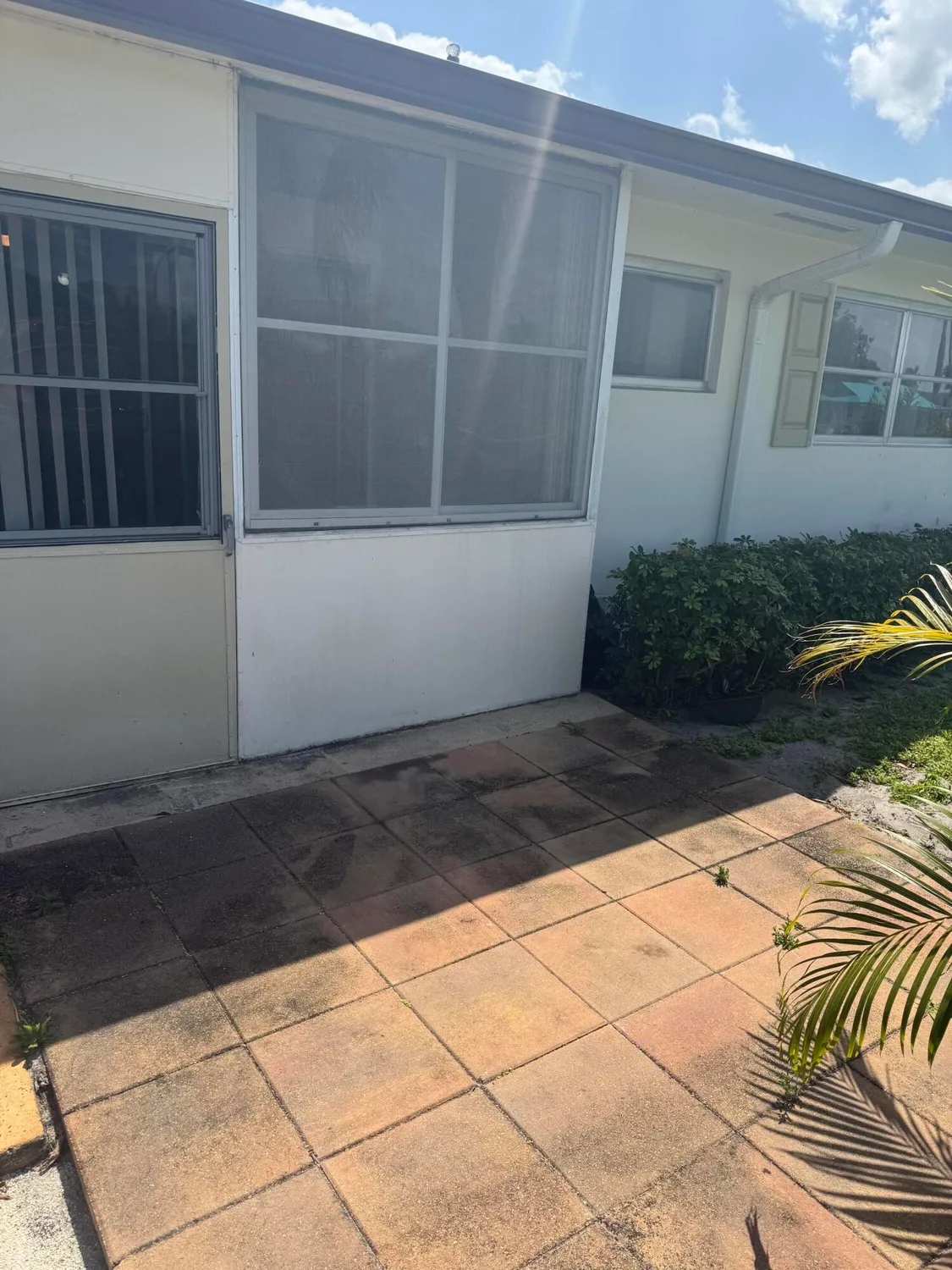 Property Slideshow image 20 of 32 | 2804 crosley dr e apt e apt e, West Palm Beach, FL, 33415