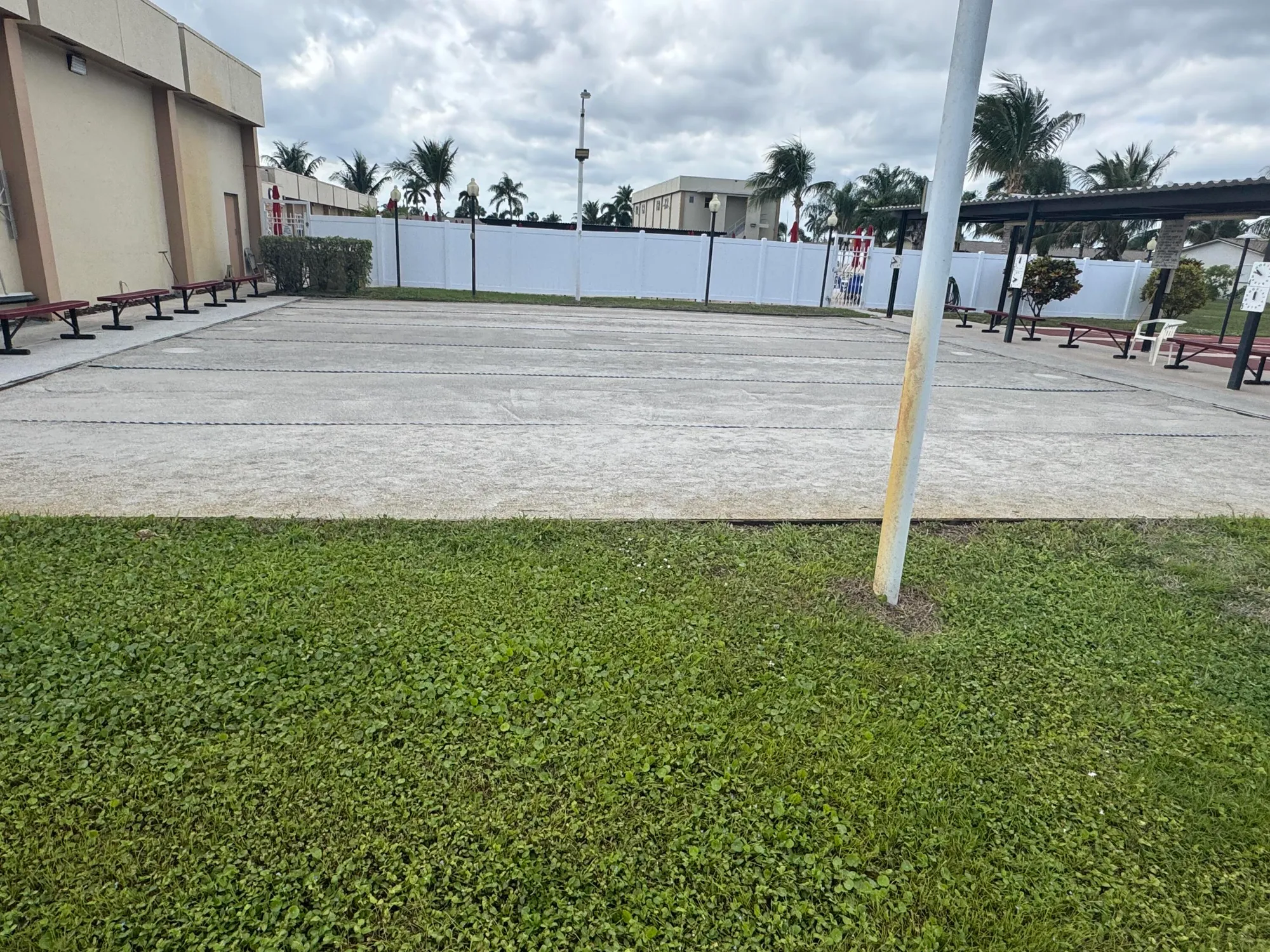 Property Slideshow image 27 of 32 | 2804 crosley dr e apt e apt e, West Palm Beach, FL, 33415