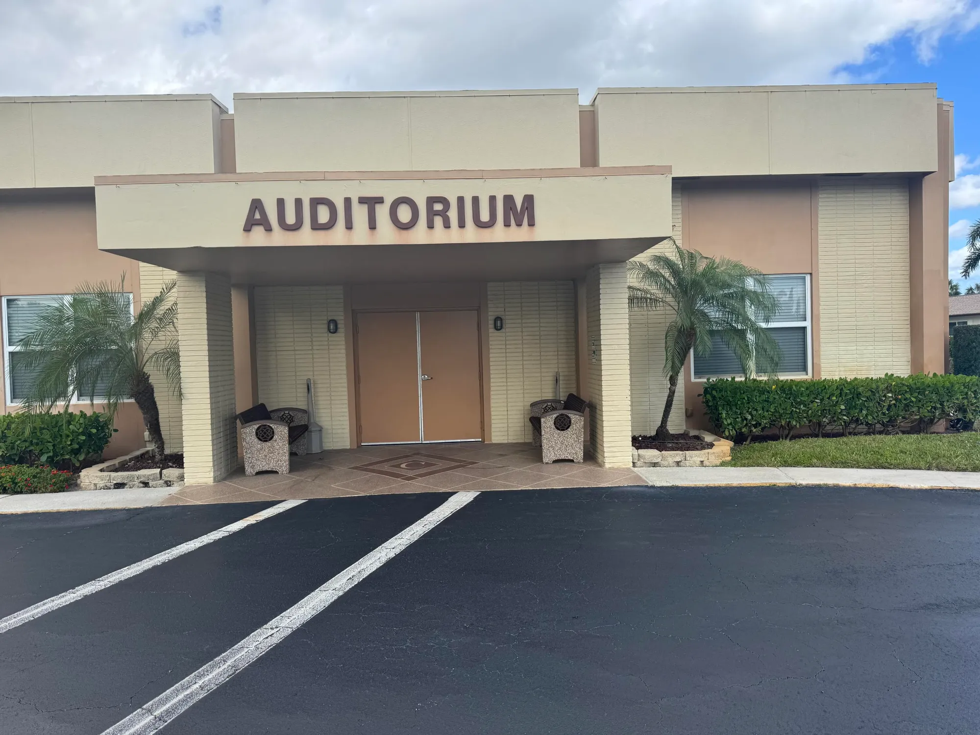 Property Slideshow image 29 of 32 | 2804 crosley dr e apt e apt e, West Palm Beach, FL, 33415