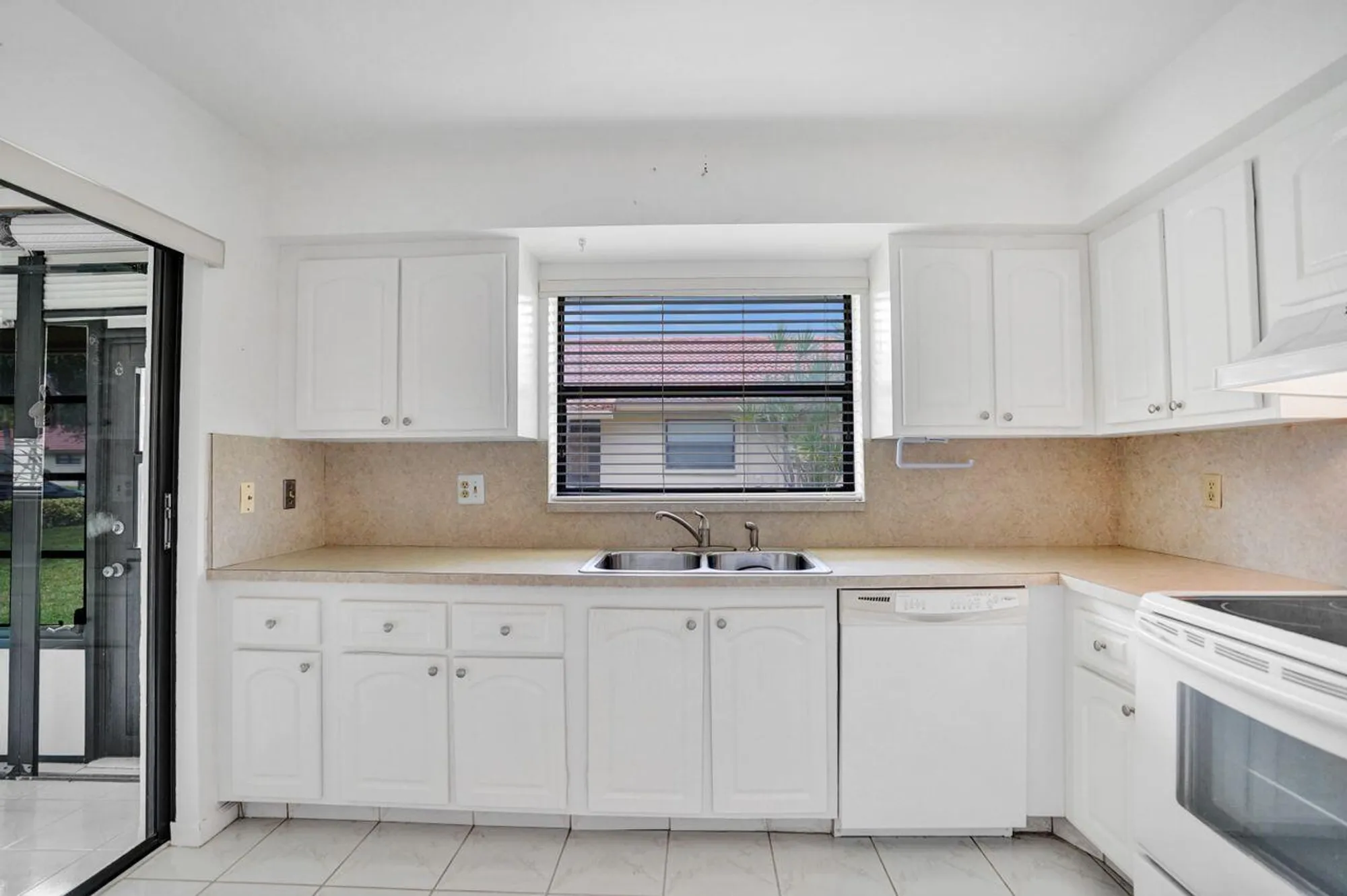 Property Slideshow image 7 of 24 | 4655 mahoe tree pl a, Boynton Beach, FL, 33436