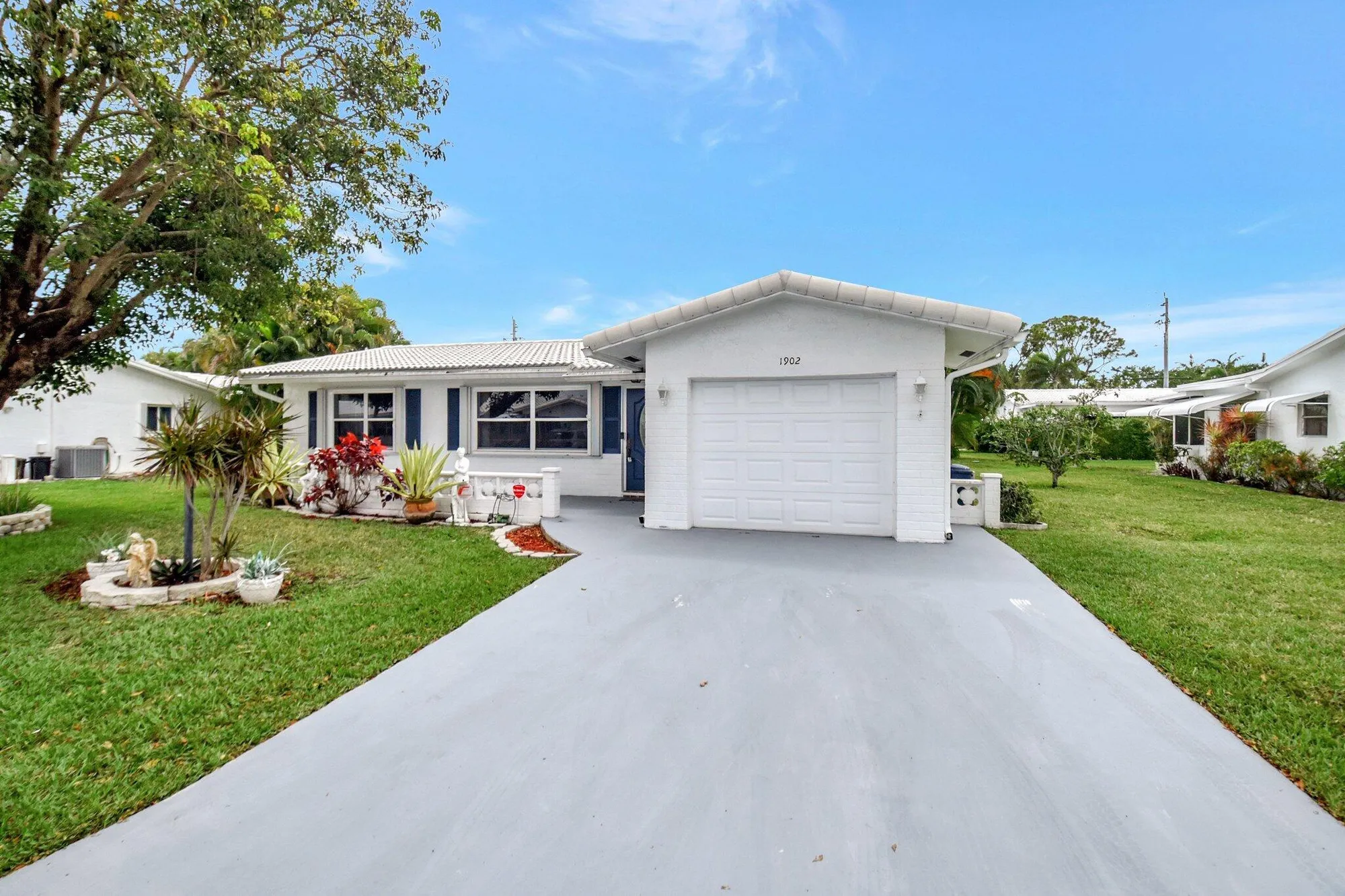 Property Slideshow image 1 of 48 | 1902 sw 22nd ave, Boynton Beach, FL, 33426