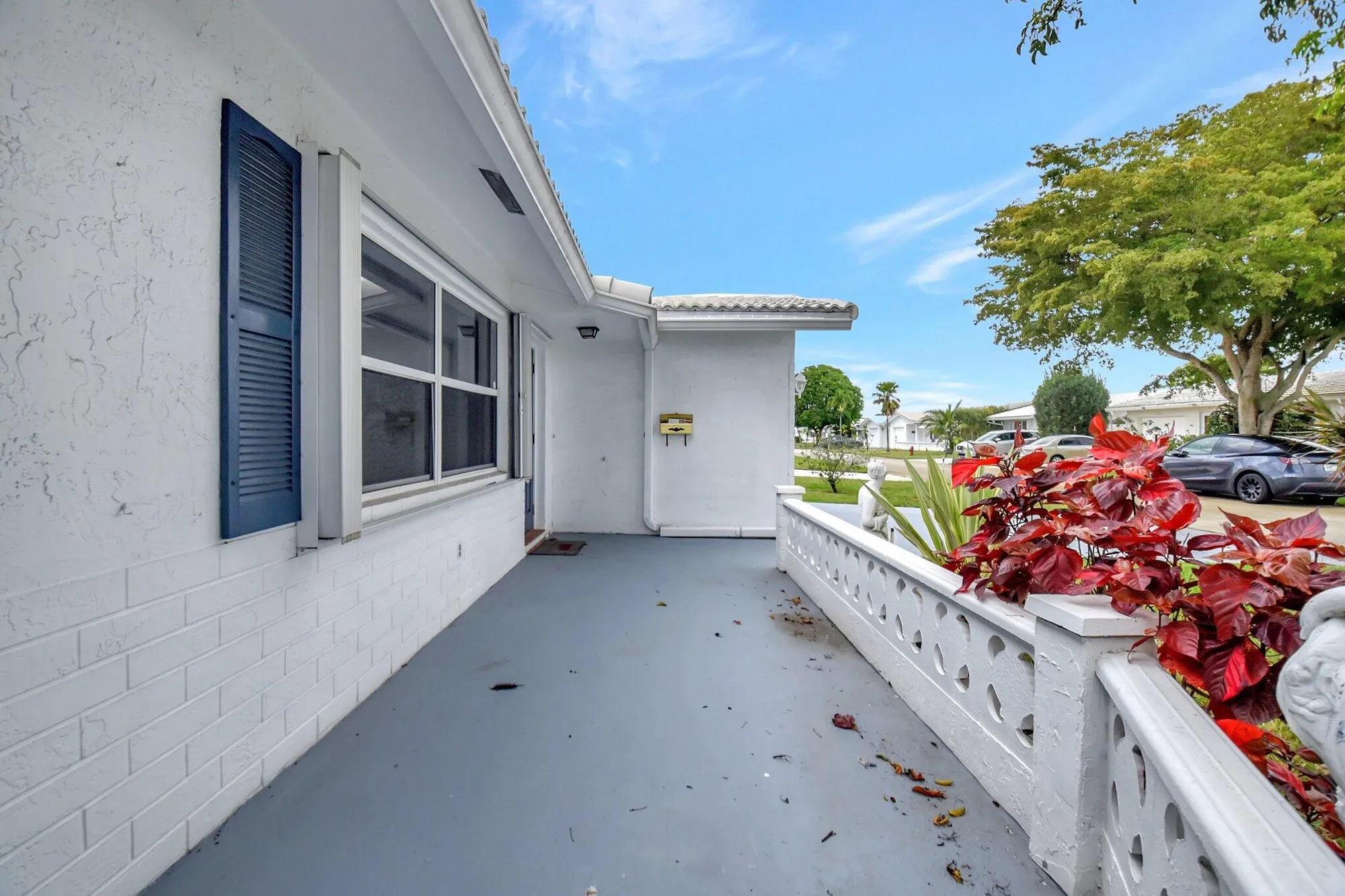 Property Slideshow image 4 of 48 | 1902 sw 22nd ave, Boynton Beach, FL, 33426