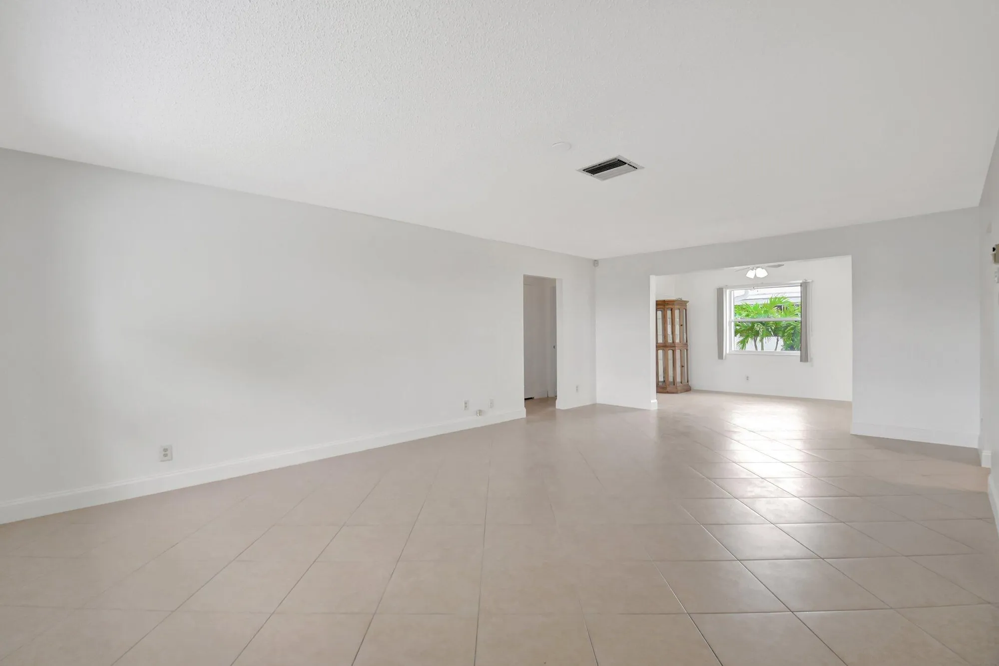 Property Slideshow image 5 of 48 | 1902 sw 22nd ave, Boynton Beach, FL, 33426