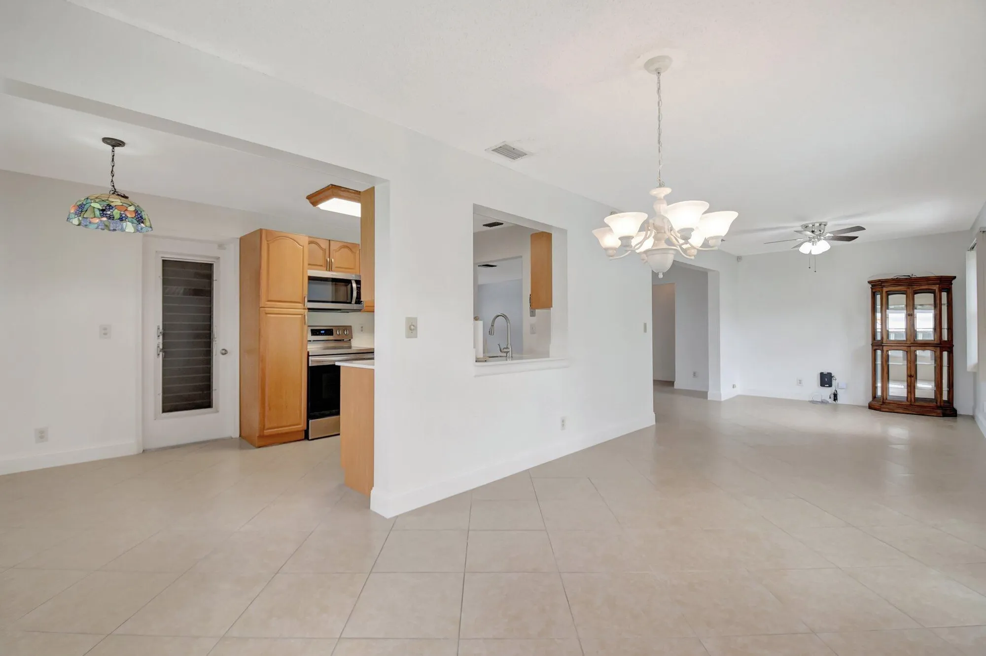 Property Slideshow image 16 of 48 | 1902 sw 22nd ave, Boynton Beach, FL, 33426