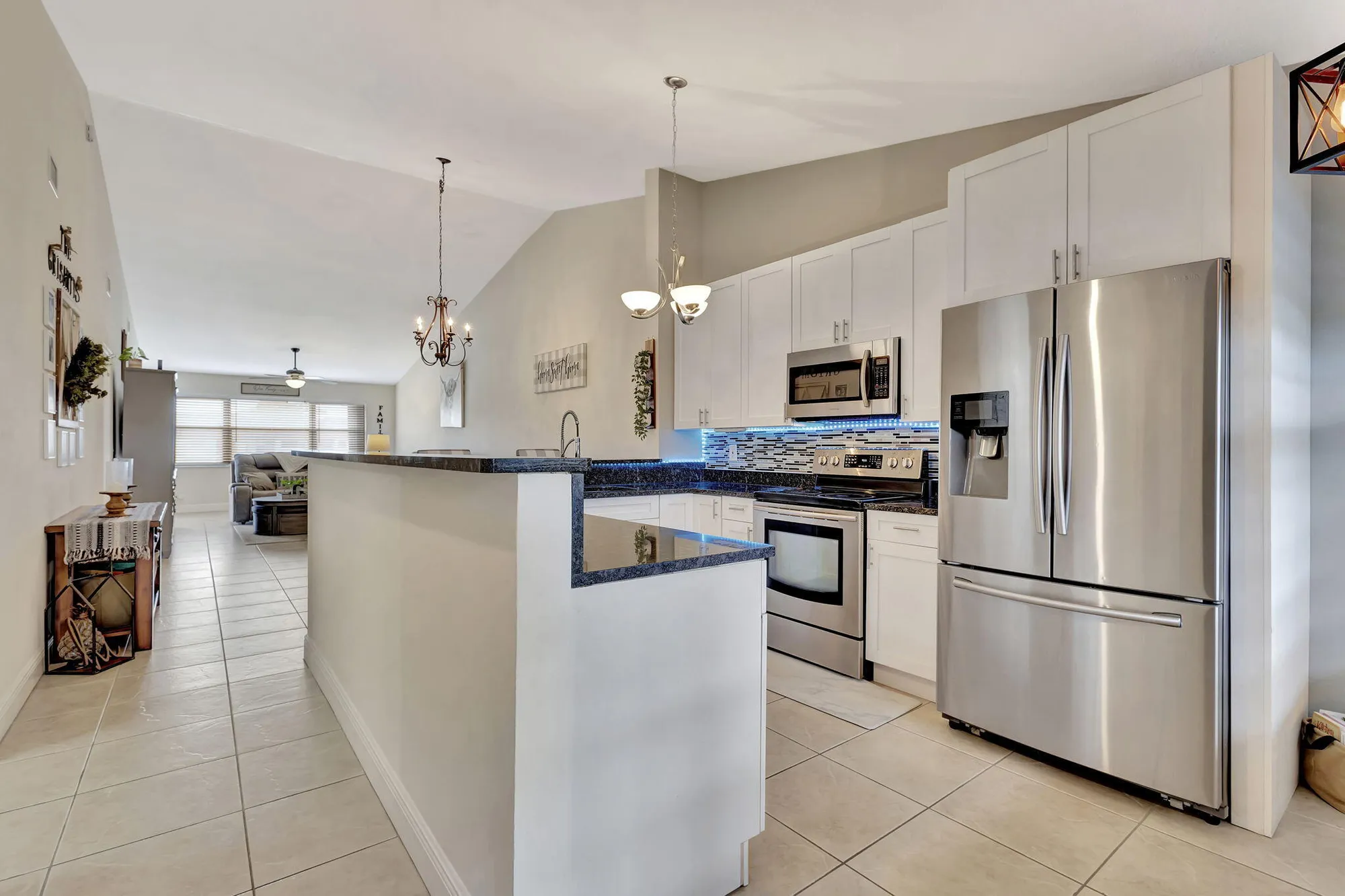 Property Slideshow image 5 of 33 | 4693 lucerne lakes blvd 203, Lake Worth, FL, 33467