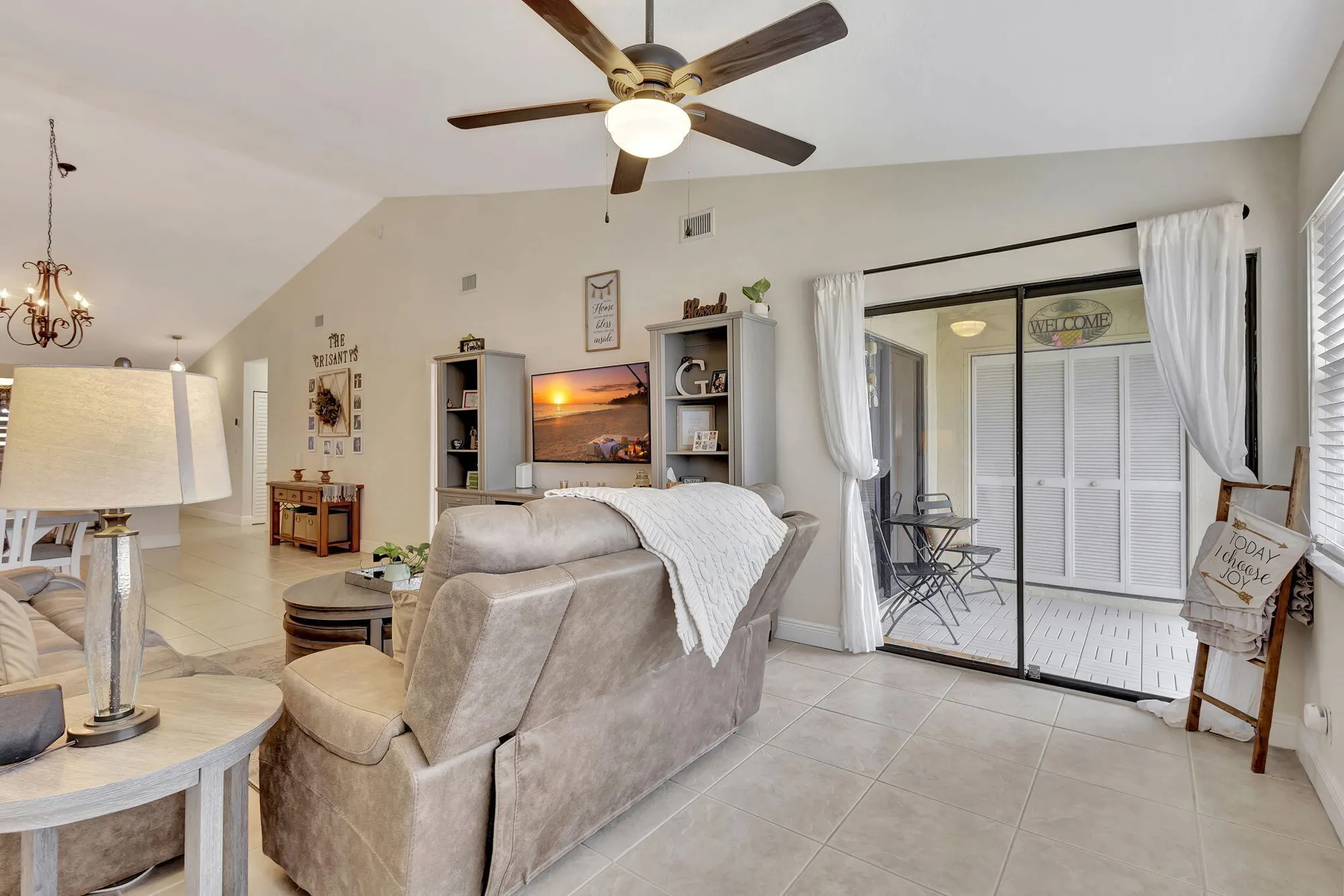 Property Slideshow image 17 of 33 | 4693 lucerne lakes blvd 203, Lake Worth, FL, 33467