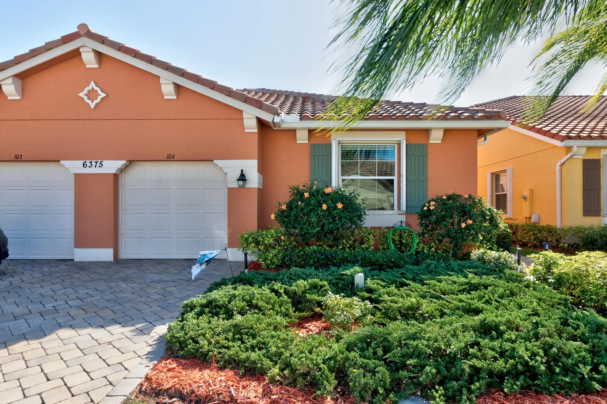 Property Slideshow image 1 of 35 | 6375 oxford cir # 104d, Vero Beach, FL, 32966