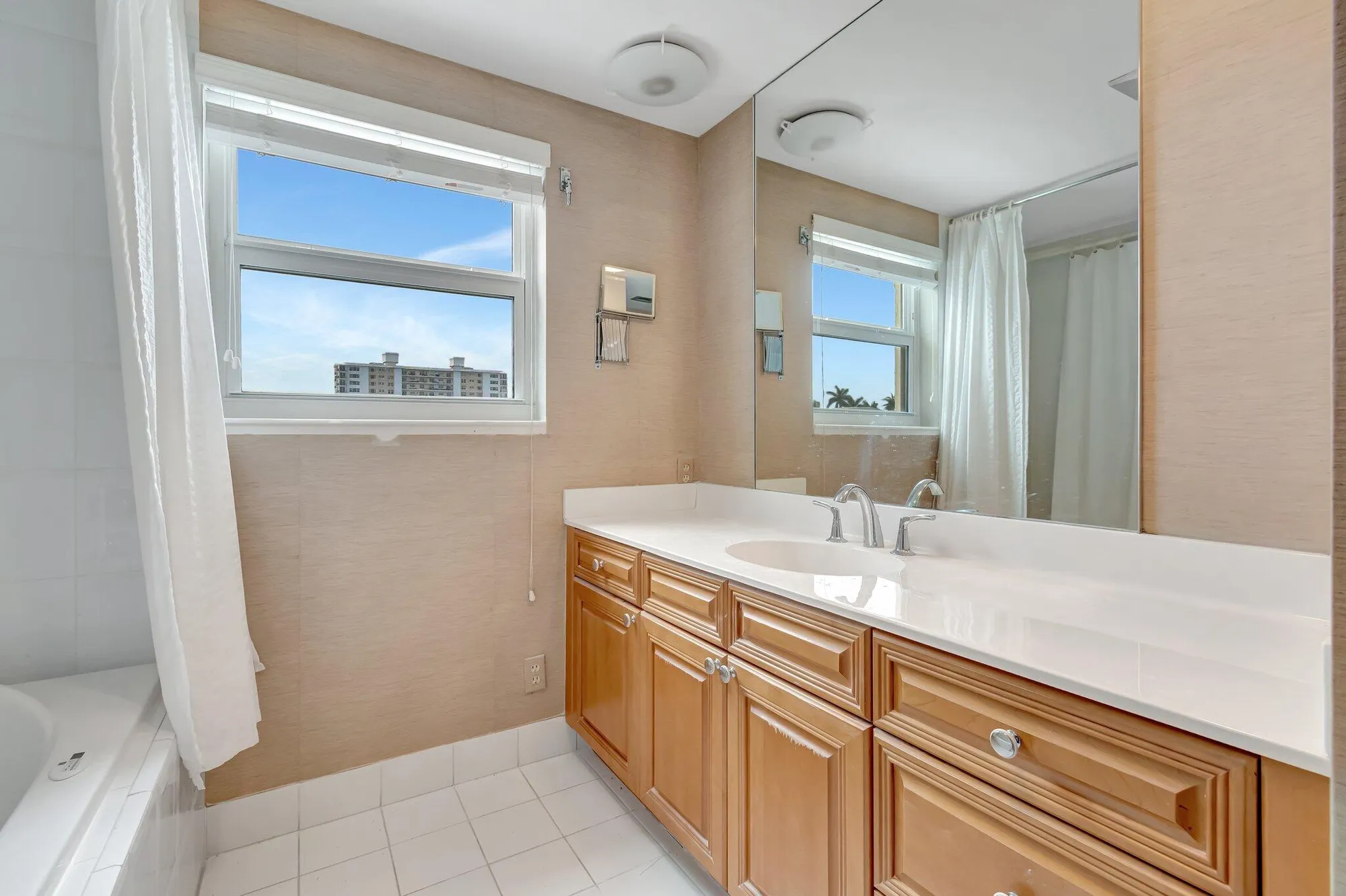 Property Slideshow image 16 of 56 | 220 macfarlane dr s203, Delray Beach, FL, 33483