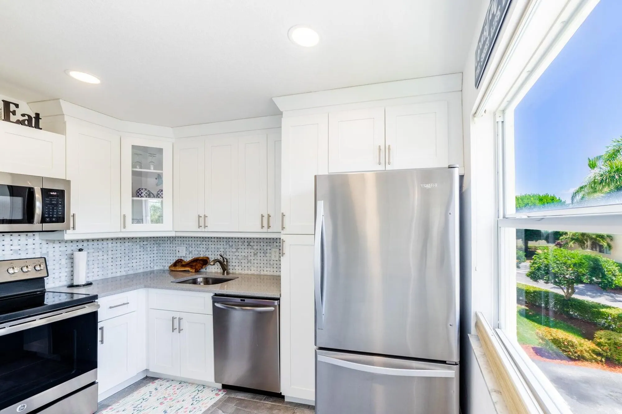 Property Slideshow image 5 of 21 | 30 colonial club dr apt 202, Boynton Beach, FL, 33435