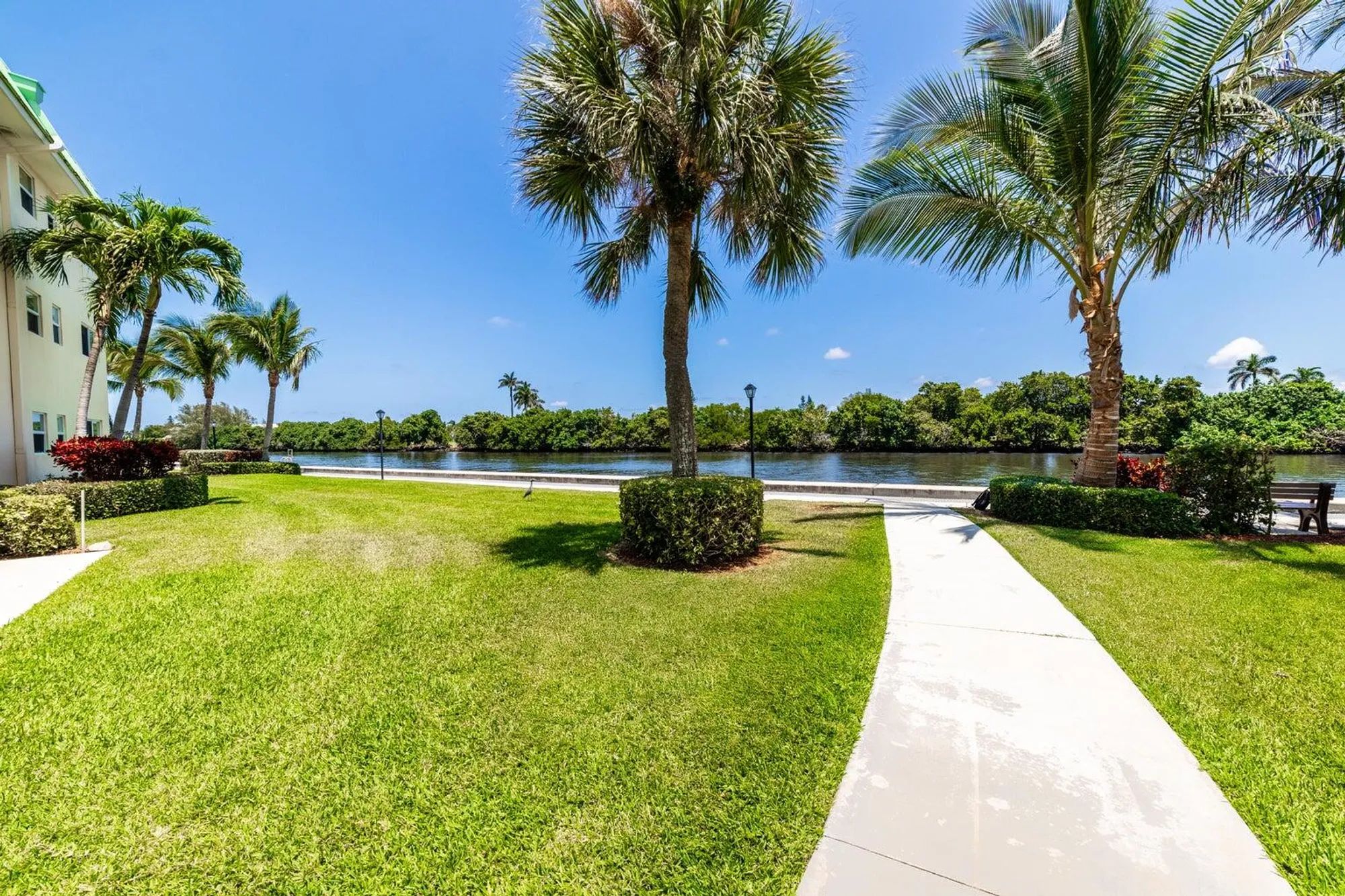 Property Slideshow image 15 of 21 | 30 colonial club dr apt 202, Boynton Beach, FL, 33435