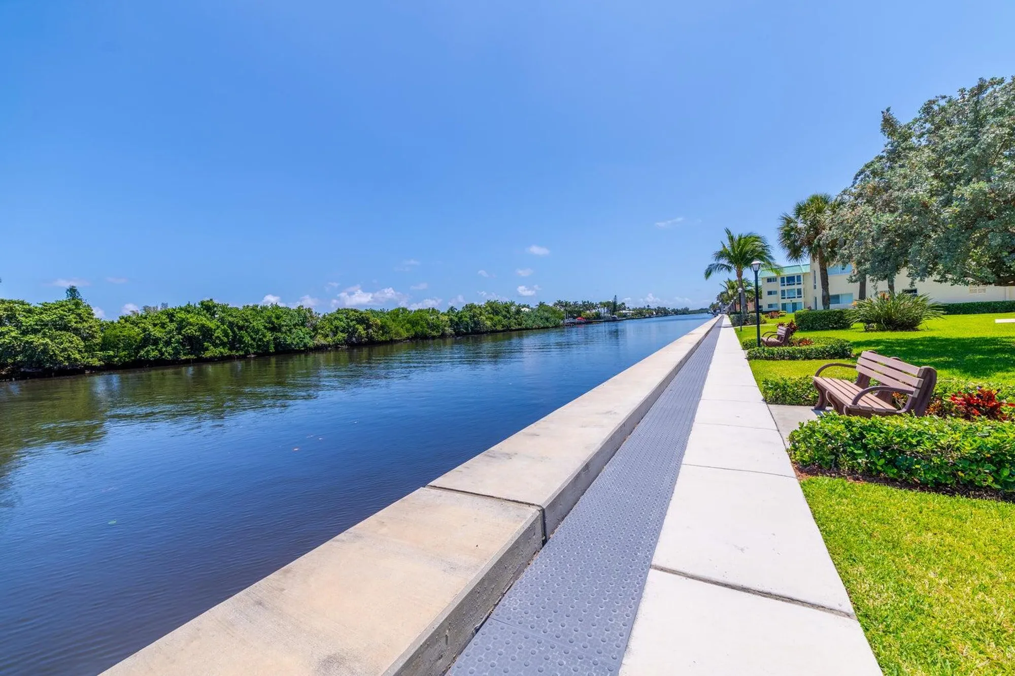 Property Slideshow image 16 of 21 | 30 colonial club dr apt 202, Boynton Beach, FL, 33435