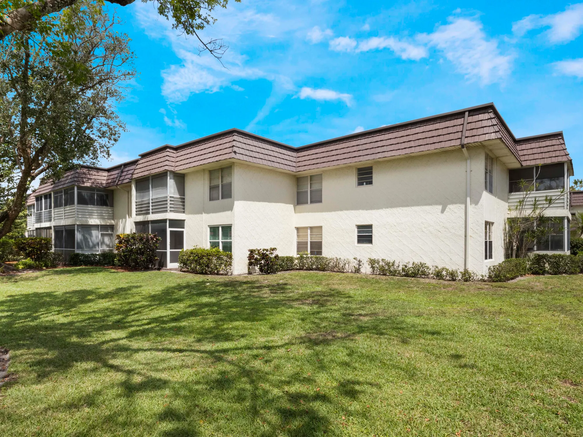 Property Slideshow image 23 of 32 | 12003 poinciana blvd 103, Royal Palm Beach, FL, 33411