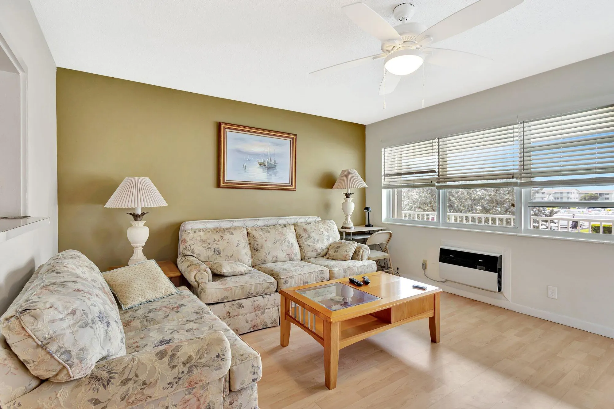 Property Slideshow image 6 of 22 | 320 horizons 210, Boynton Beach, FL, 33435
