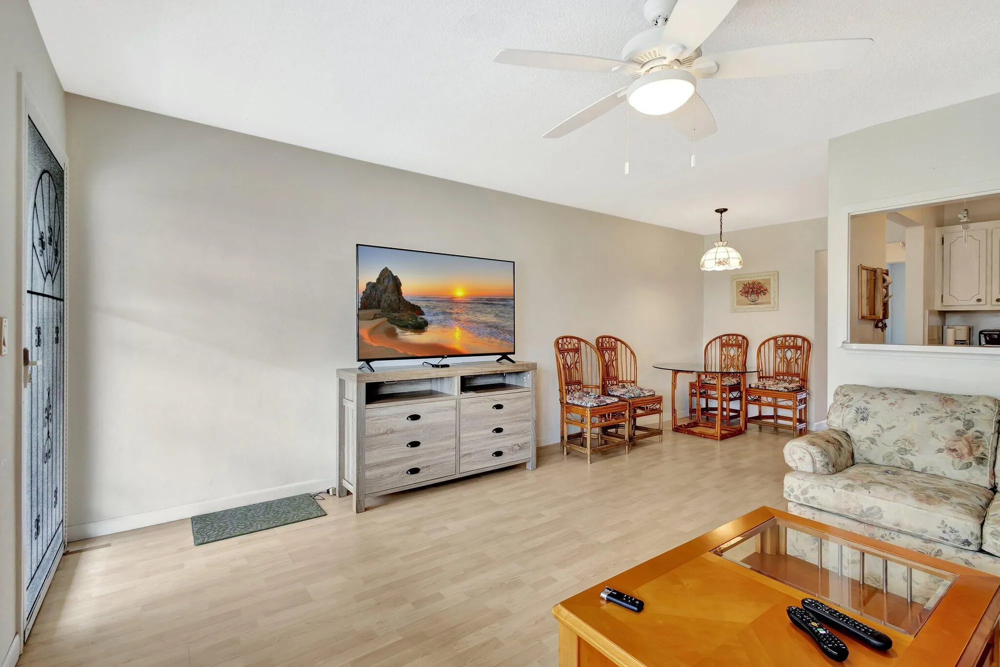 Property Slideshow image 7 of 22 | 320 horizons 210, Boynton Beach, FL, 33435