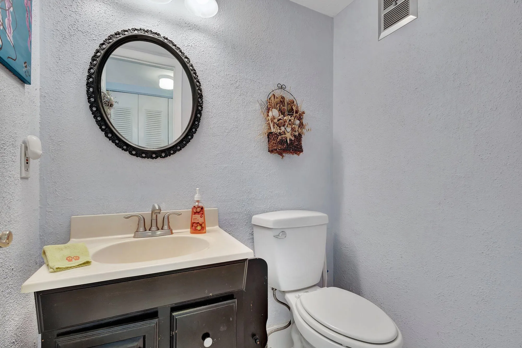 Property Slideshow image 11 of 84 | 107 sheffield e unit e, West Palm Beach, FL, 33417