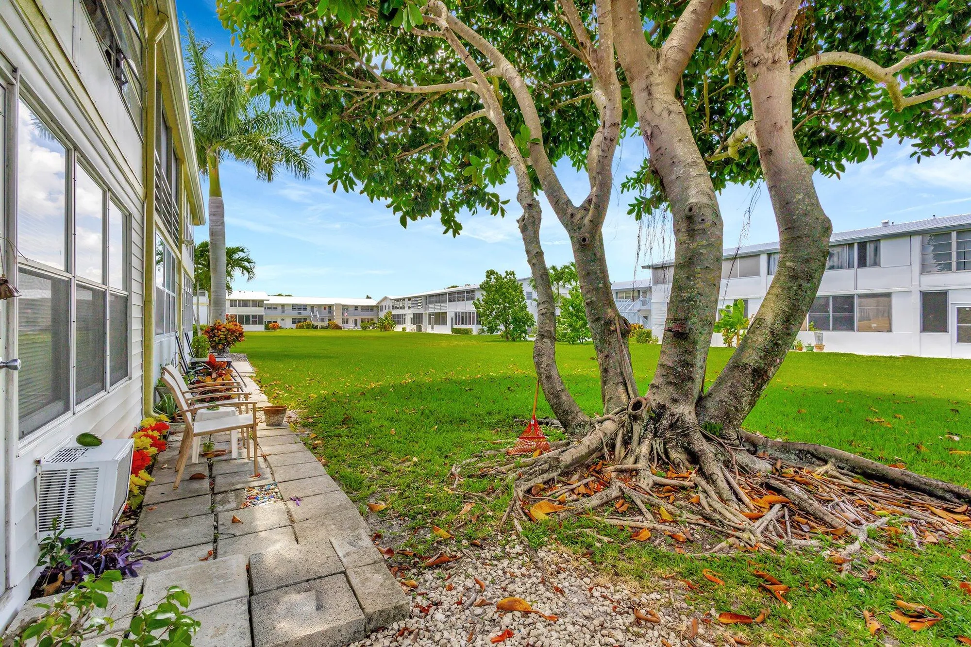 Property Slideshow image 23 of 84 | 107 sheffield e unit e, West Palm Beach, FL, 33417