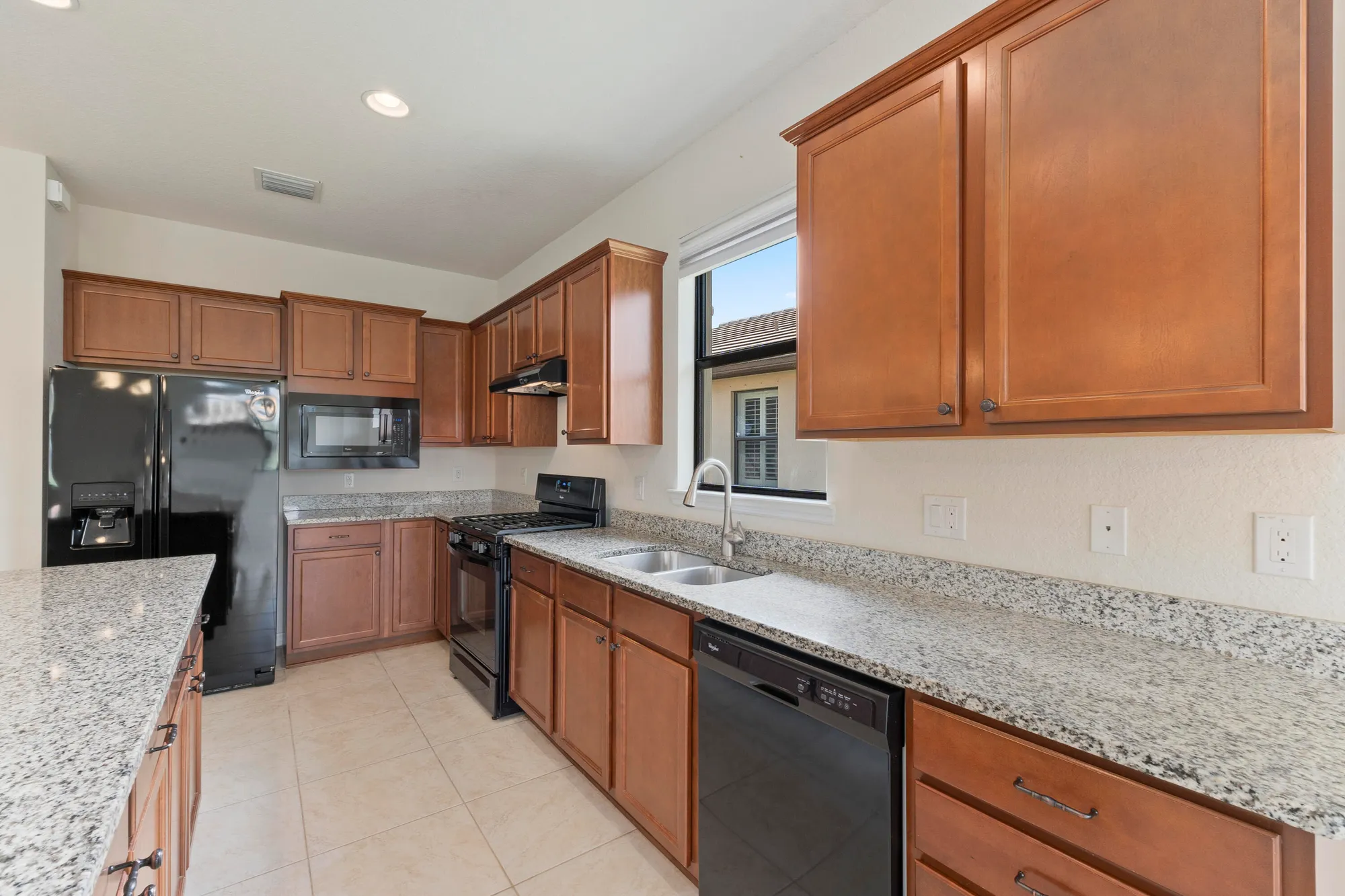 Property Slideshow image 11 of 75 | 251 se courances dr, Port Saint Lucie, FL, 34984