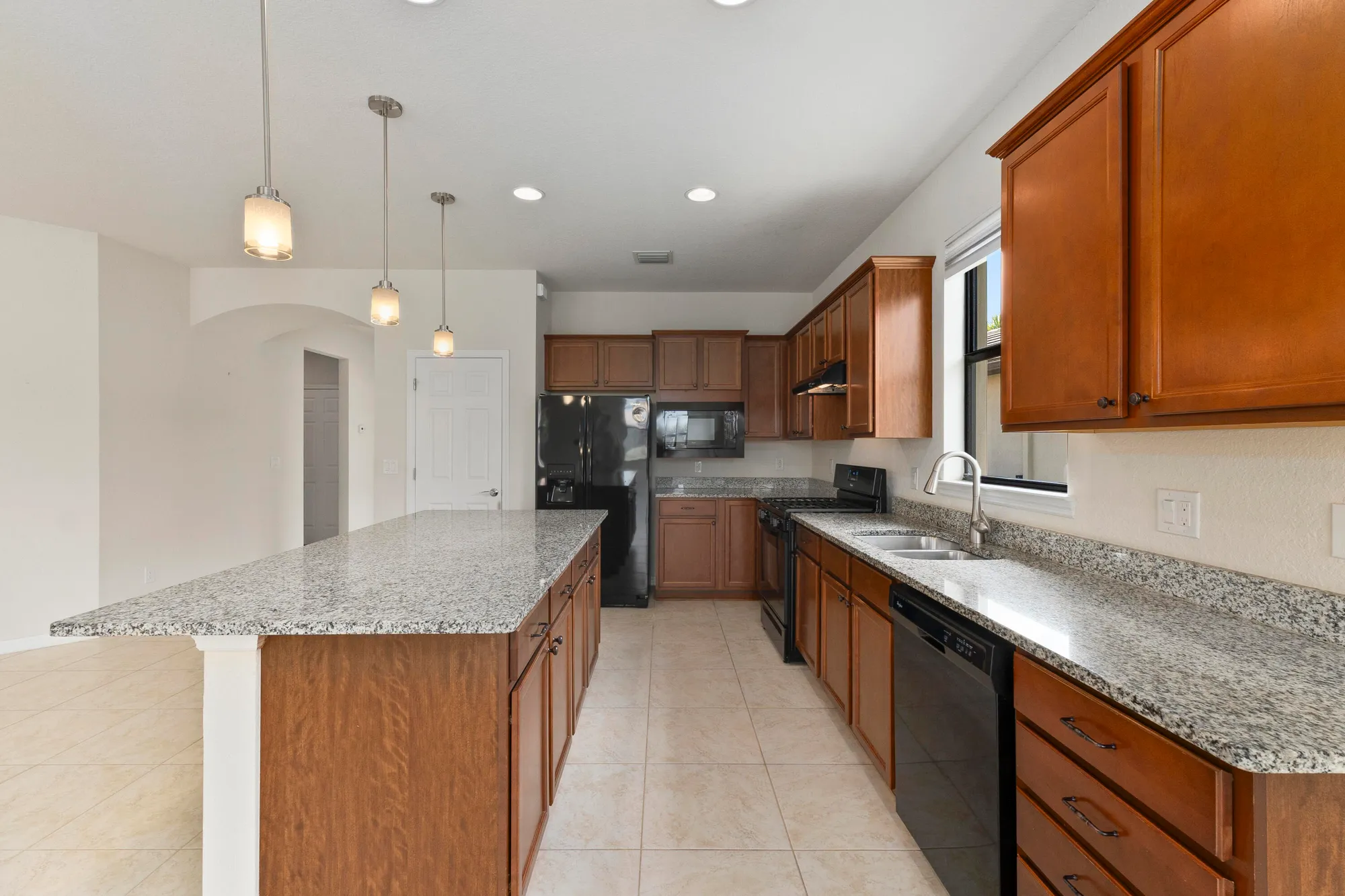 Property Slideshow image 12 of 75 | 251 se courances dr, Port Saint Lucie, FL, 34984