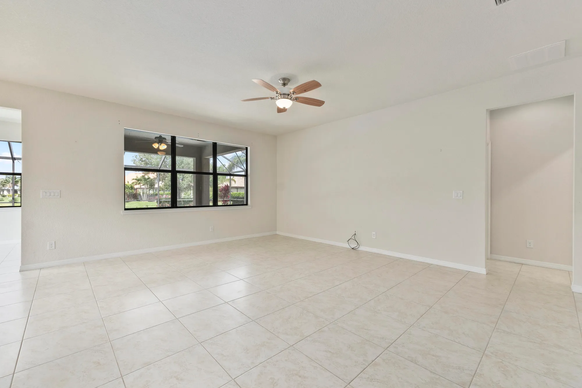 Property Slideshow image 14 of 75 | 251 se courances dr, Port Saint Lucie, FL, 34984
