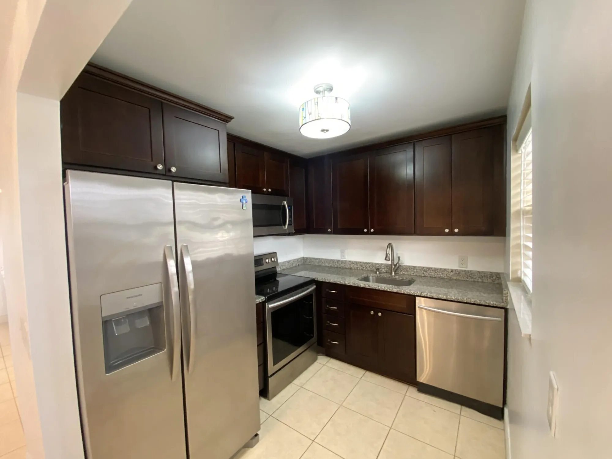 Property Slideshow image 4 of 32 | 224 chatham k, West Palm Beach, FL, 33417