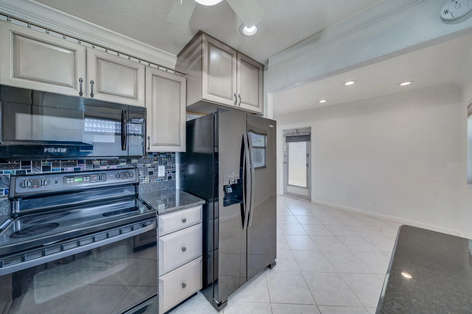Property Slideshow image 14 of 35 | 8 valencia a, Delray Beach, FL, 33446